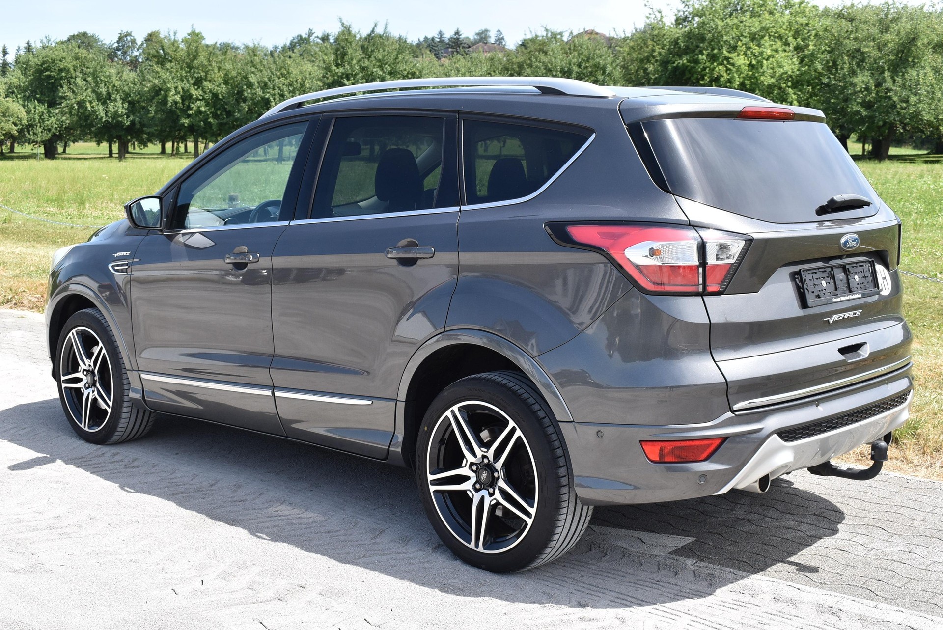 FORD Kuga 2.0 TDCi 180 Vignale FPS-image-2