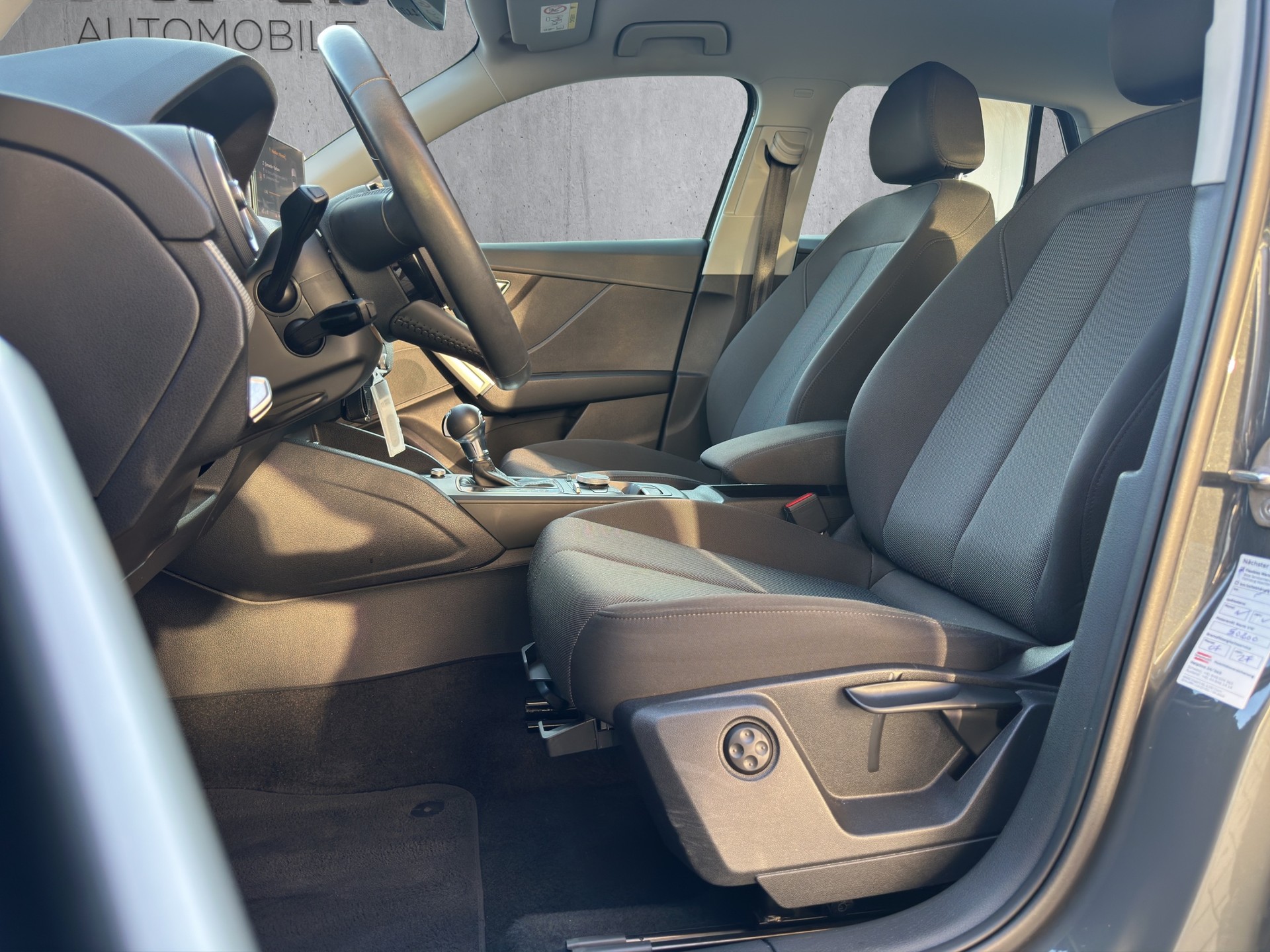 AUDI Q2 2.0 40 TFSI Attration quattro S-Tronic-image-10