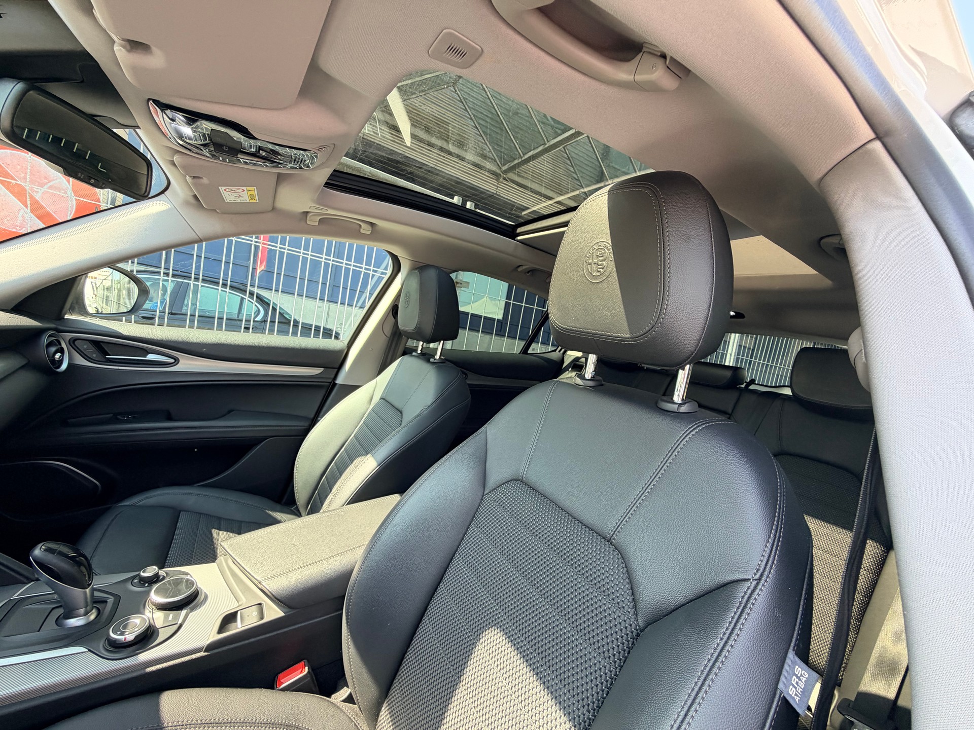 ALFA ROMEO Stelvio 2.0 Executive Q4 Automatic-image-14