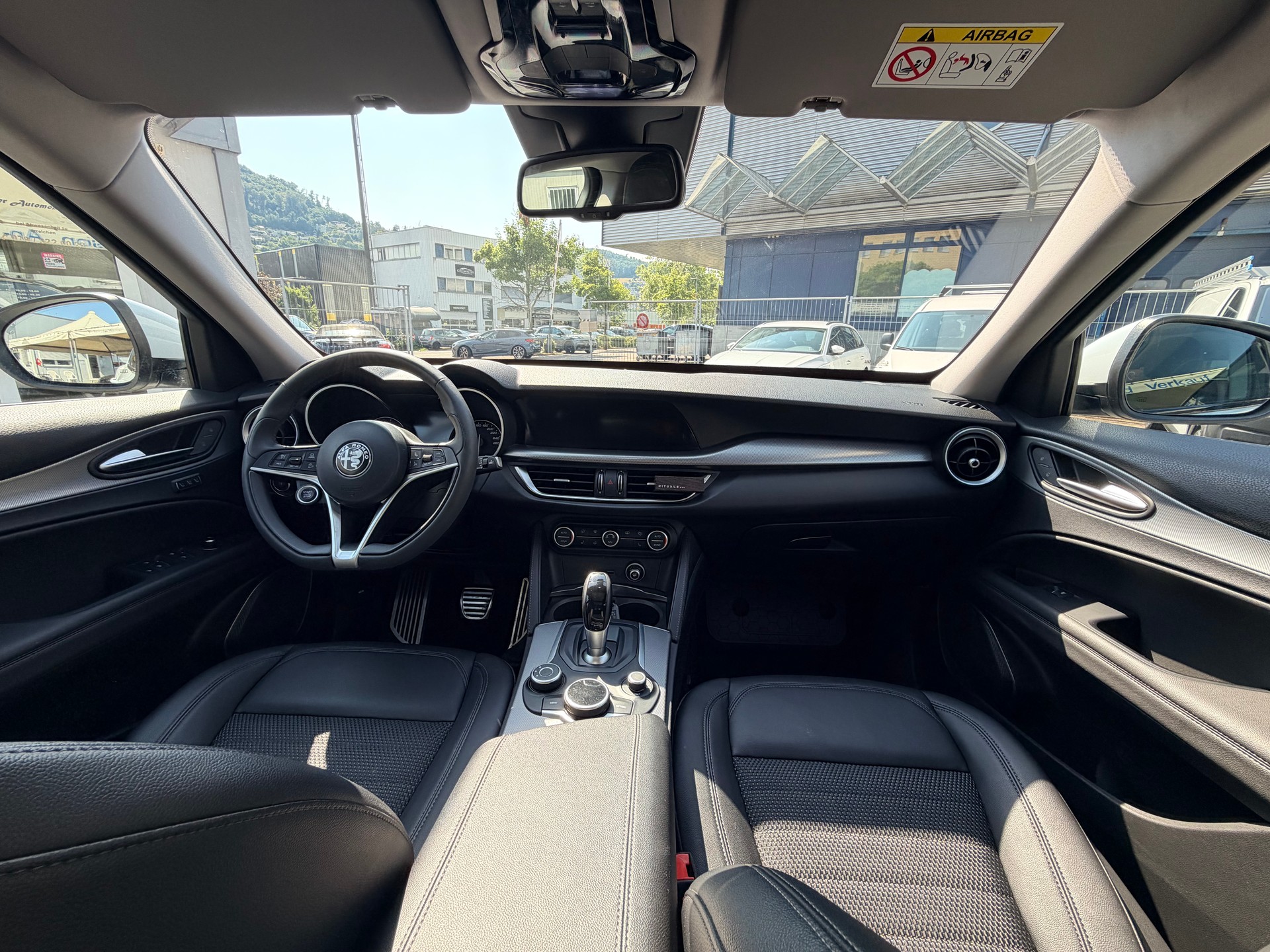 ALFA ROMEO Stelvio 2.0 Executive Q4 Automatic-image-11