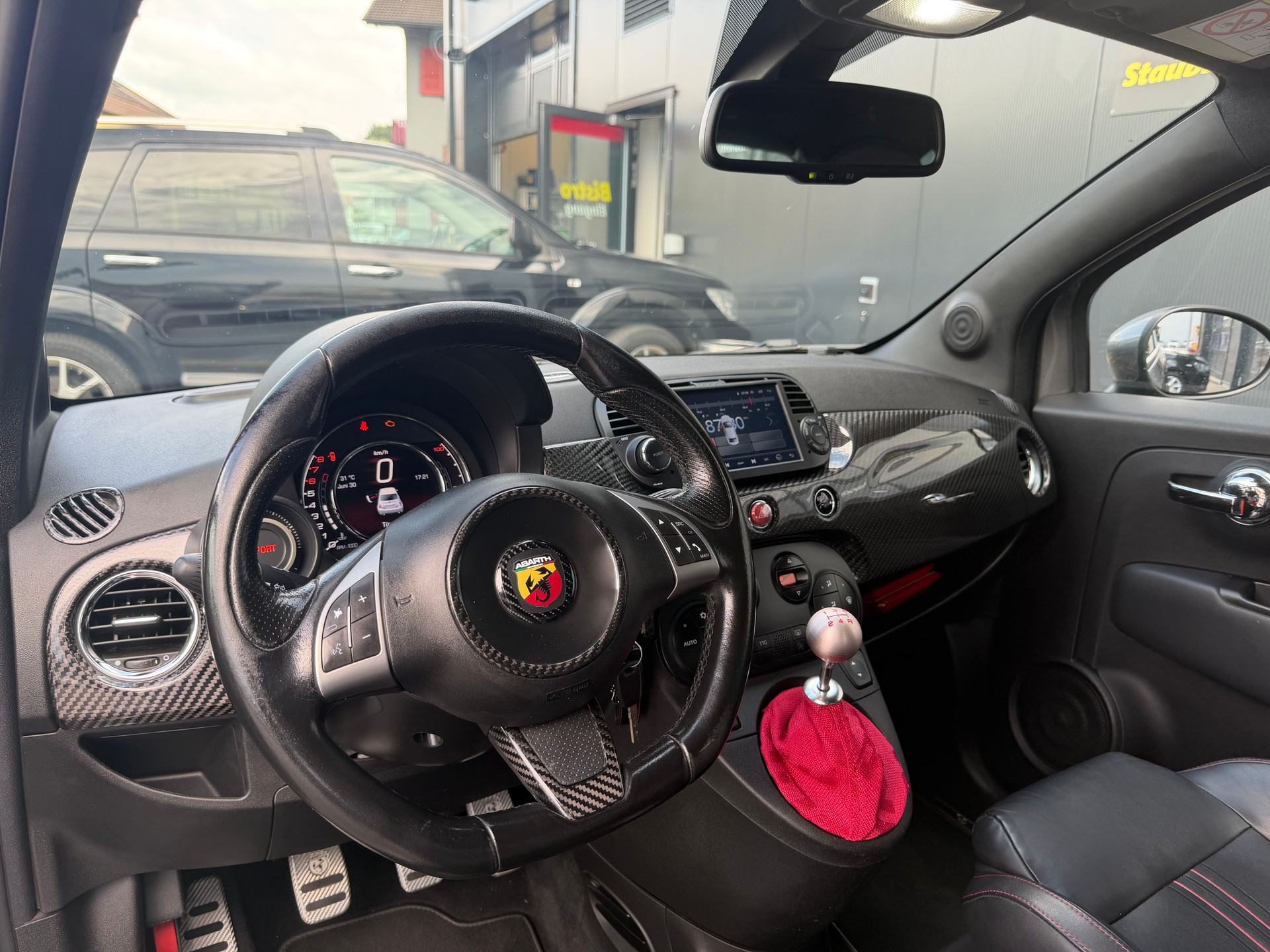 FIAT 595 1.4 16V Turbo Abarth Turismo-image-9