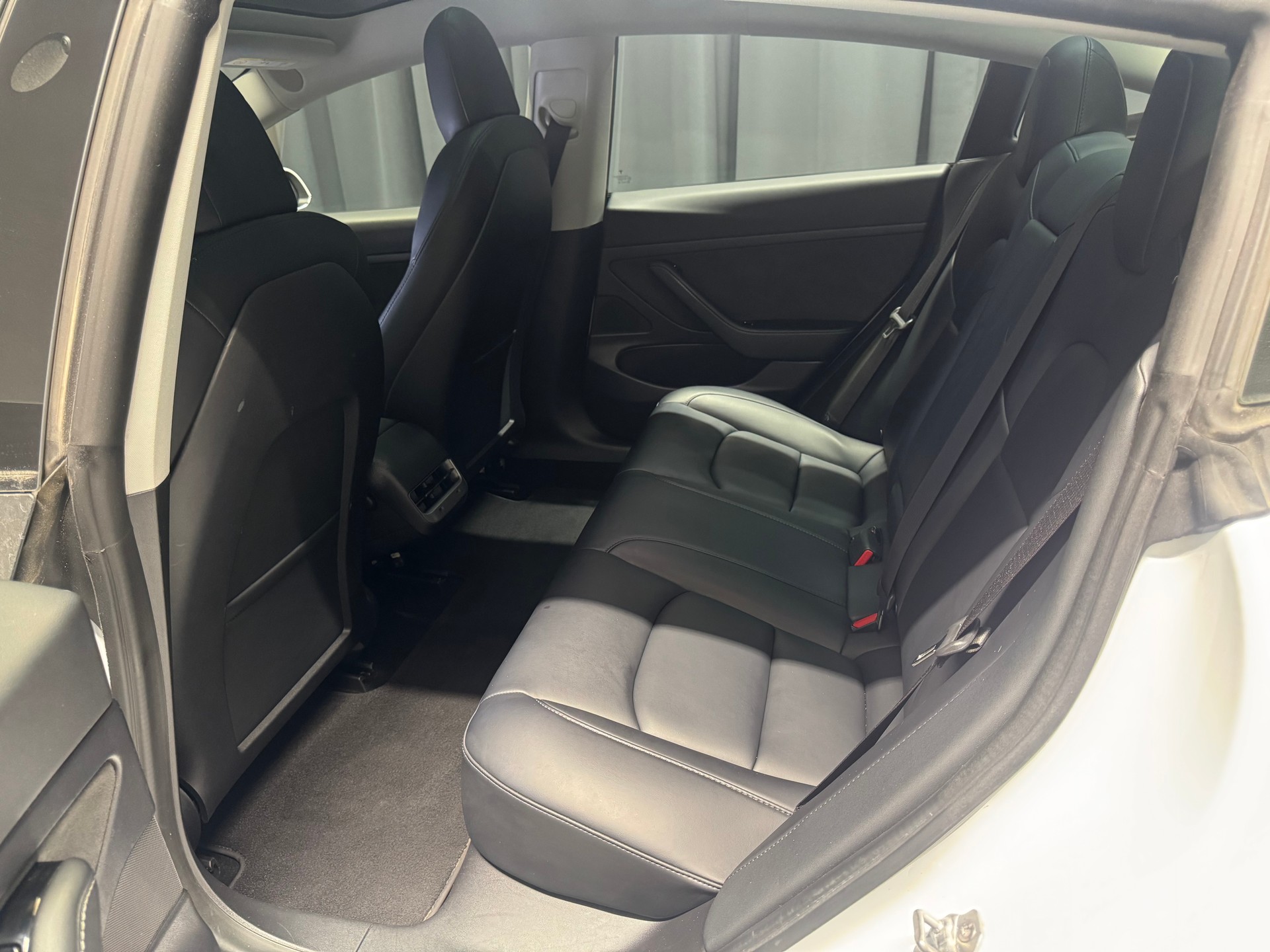 TESLA Model 3 Long Range RWD (32)-image-7