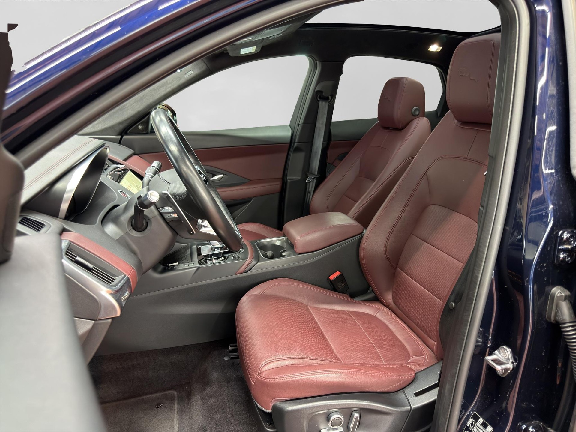 JAGUAR E-Pace 1.5 T 300e R-Dynamic S AWD-image-1