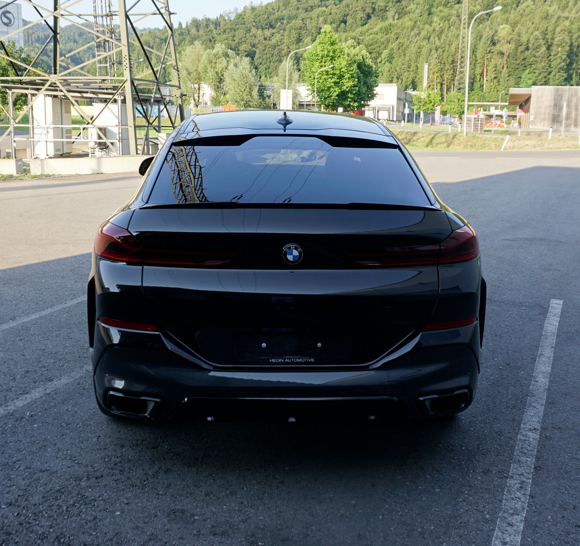 BMW 40i xDrive-image-1