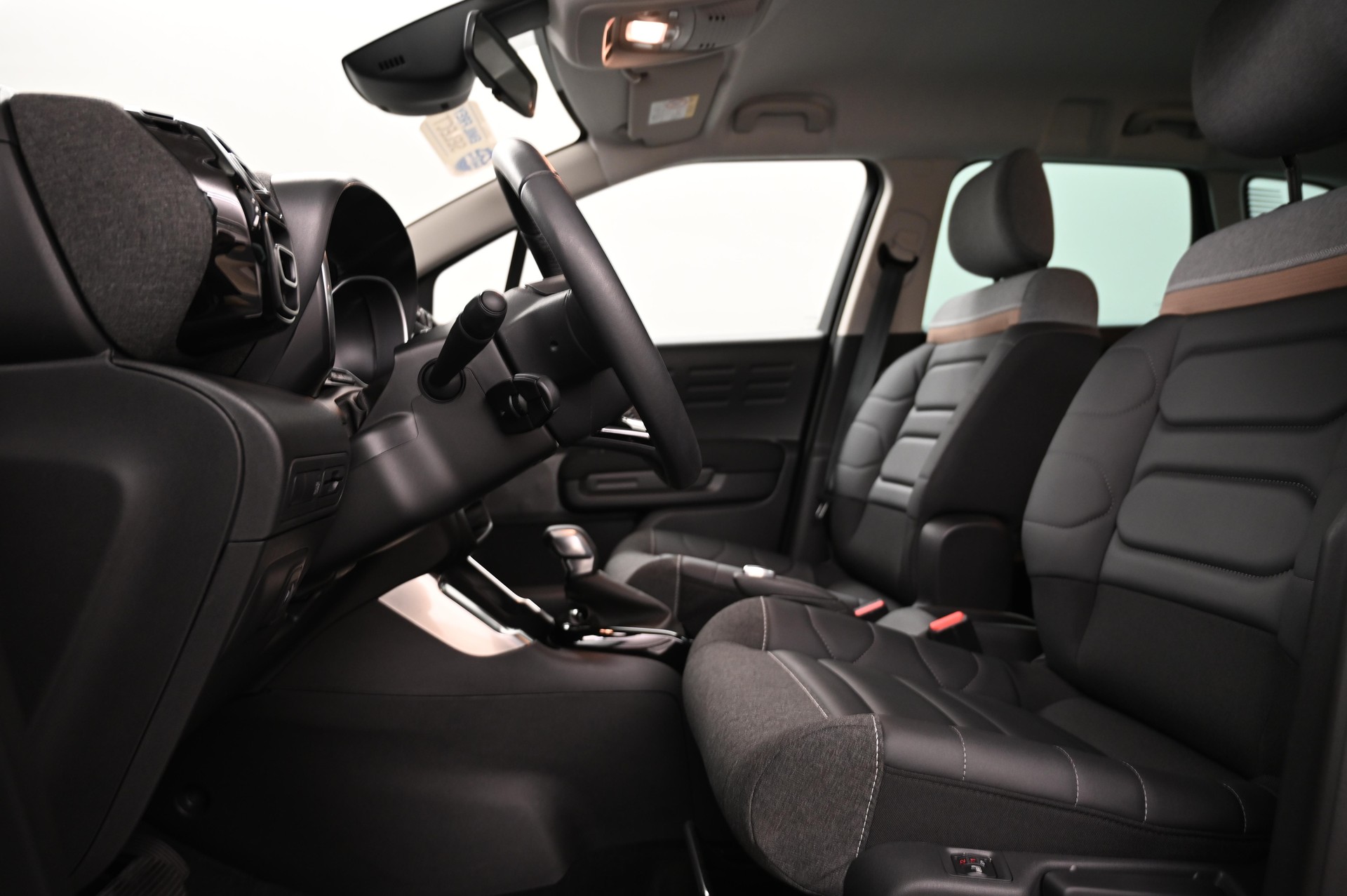 CITROEN C3 Aircross 1.2 PureTech 130 Swiss Edition-image-4
