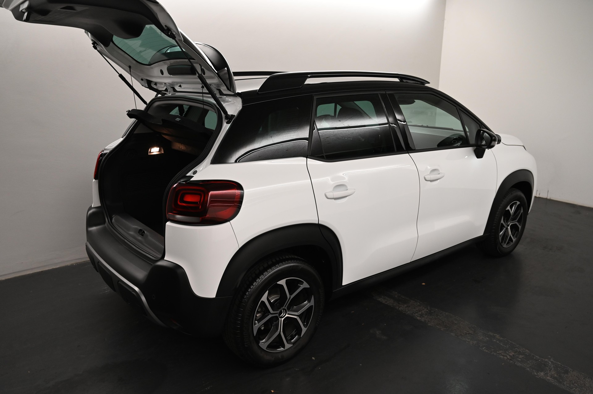 CITROEN C3 Aircross 1.2 PureTech 130 Swiss Edition-image-16