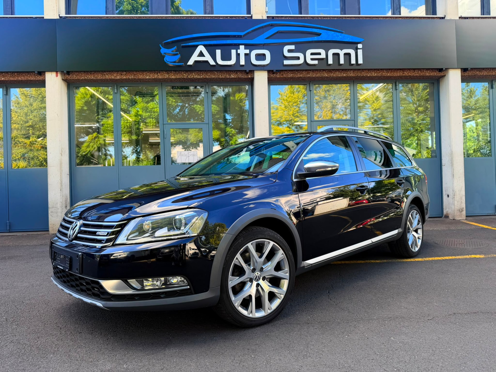 VW Passat Variant 2.0 TDI BMT Design 4M DSG-image-2