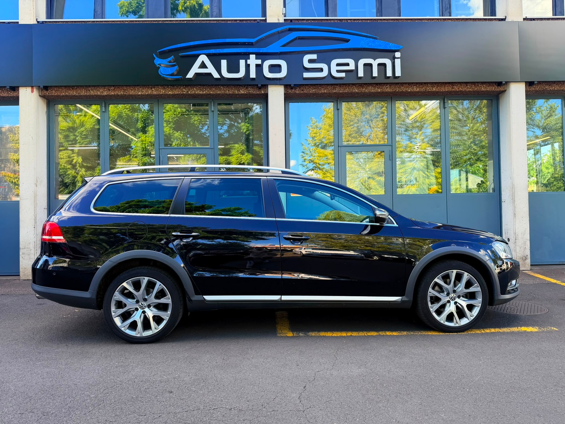 VW Passat Variant 2.0 TDI BMT Design 4M DSG-image-7