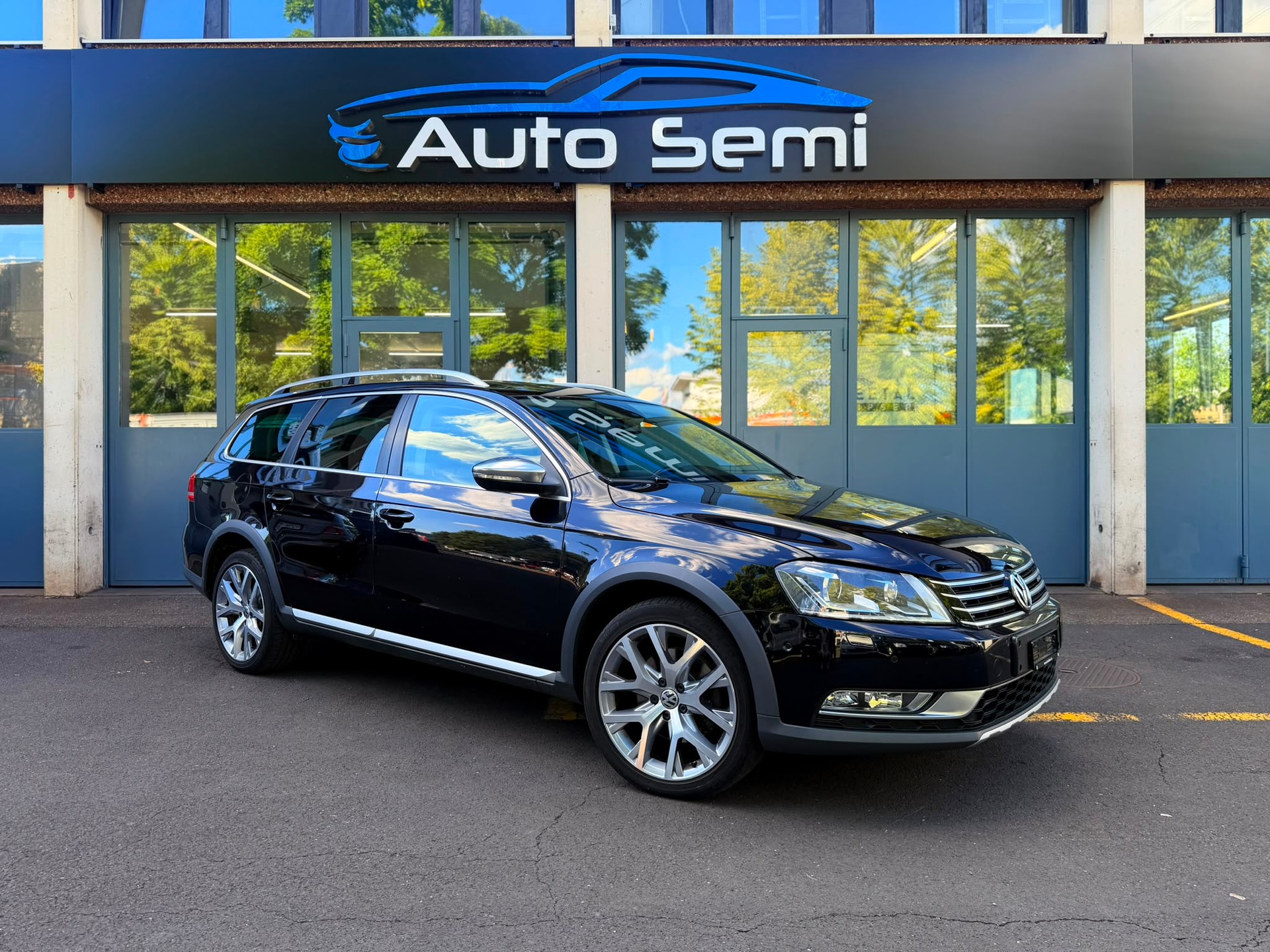 VW Passat Variant 2.0 TDI BMT Design 4M DSG-image-0