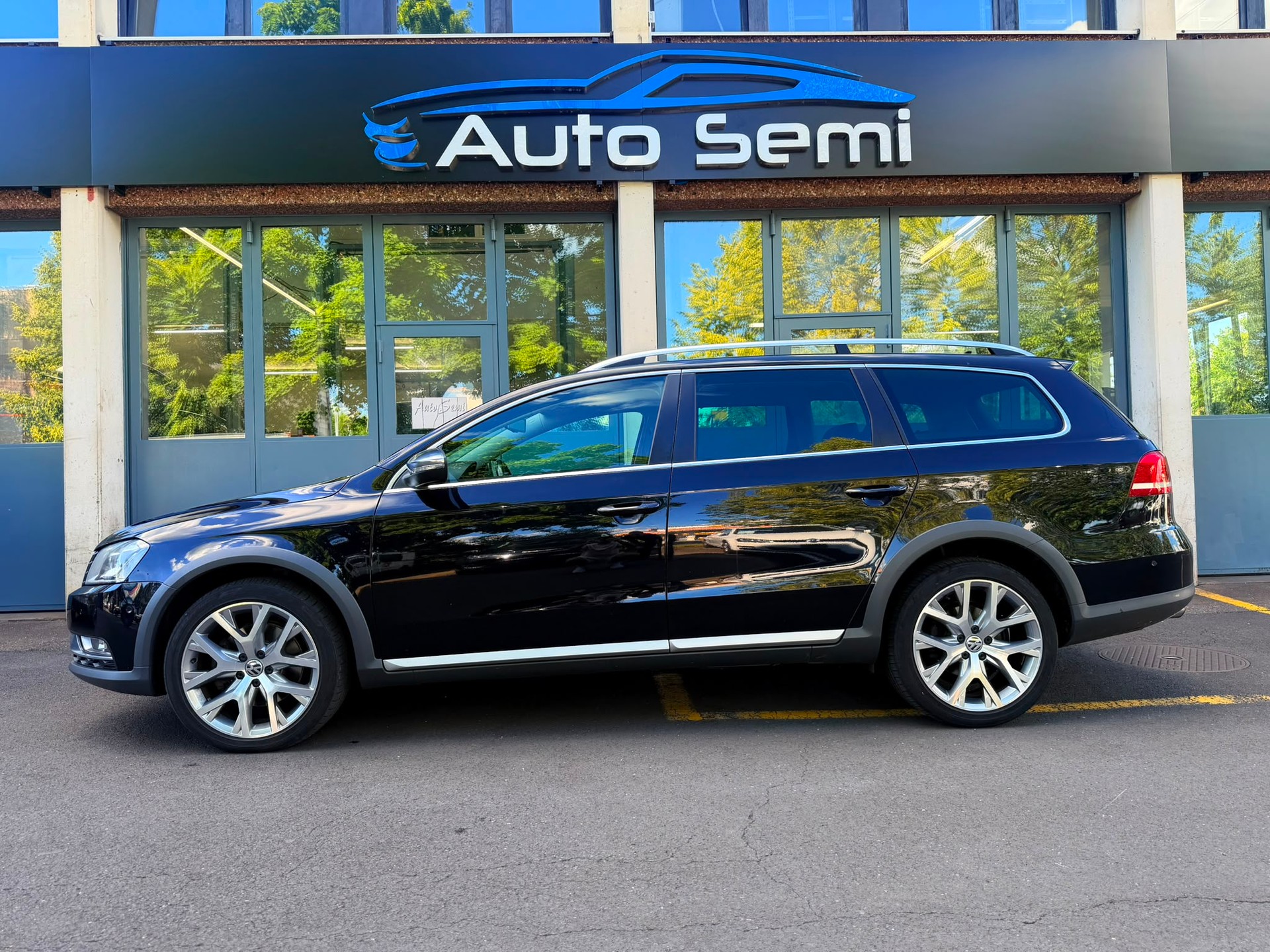VW Passat Variant 2.0 TDI BMT Design 4M DSG-image-3