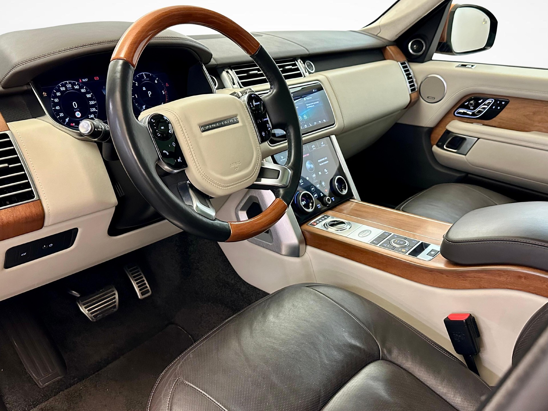 LAND ROVER Range Rover 3.0 I6D Autobiography-showroom-element-3