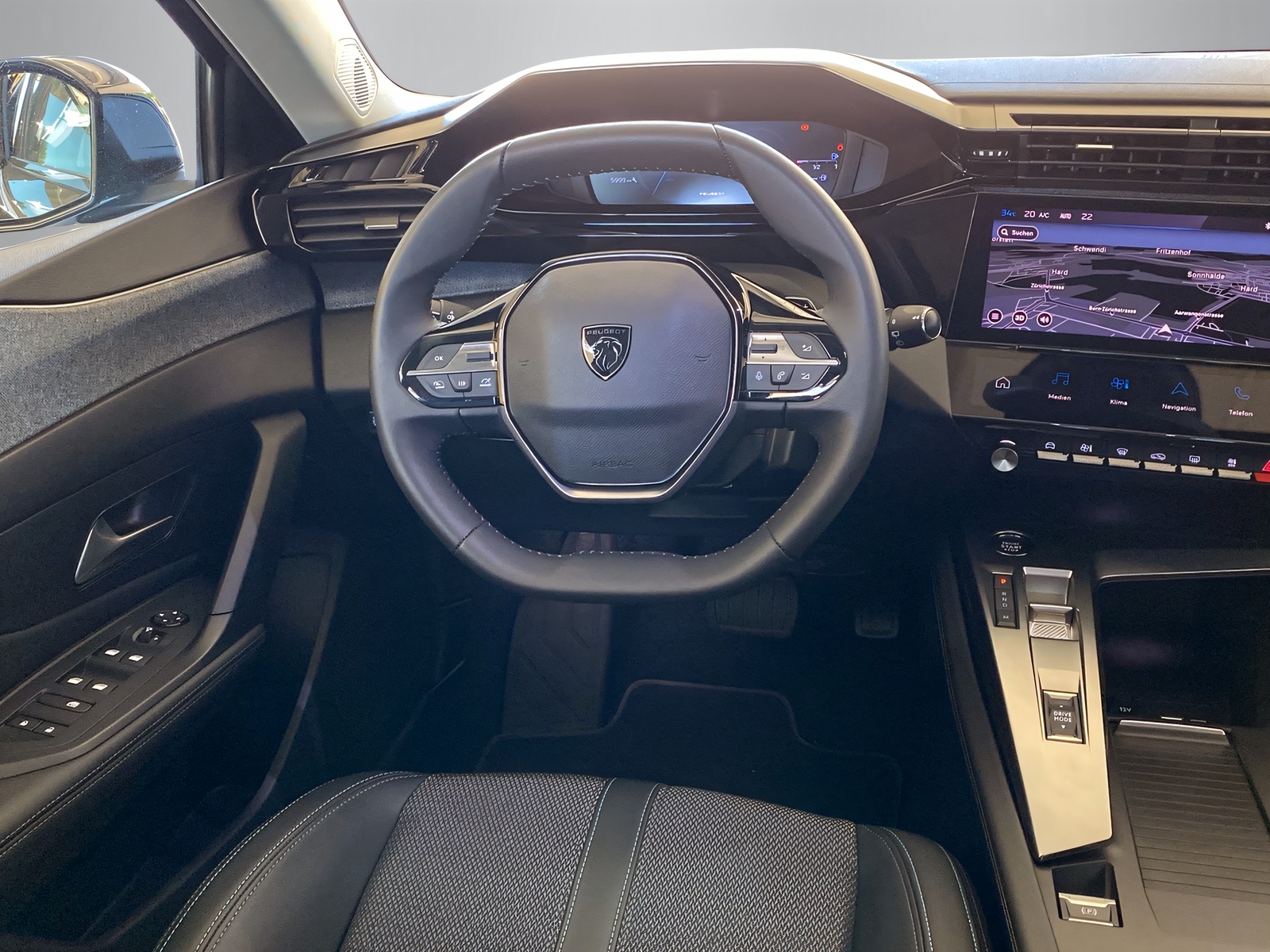PEUGEOT 308 1.2 PureTech Allure-image-4