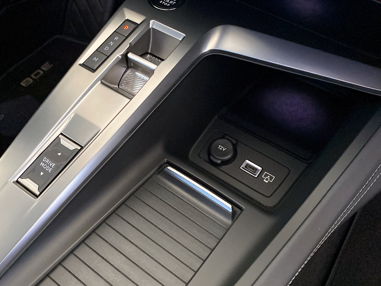 PEUGEOT 308 1.2 PureTech Allure-image-15