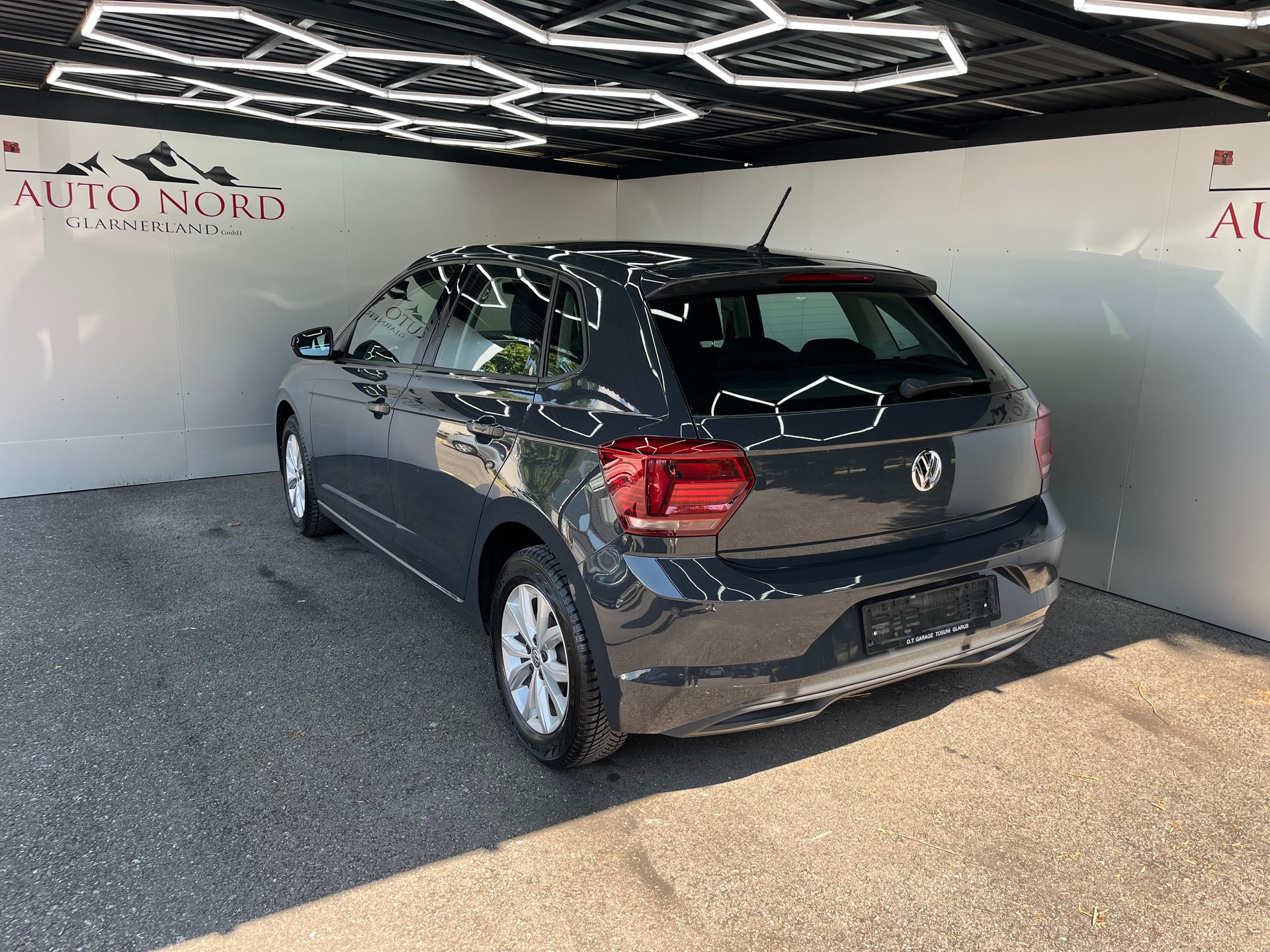 VW Polo 1.6 TDI Highline-showroom-element-3