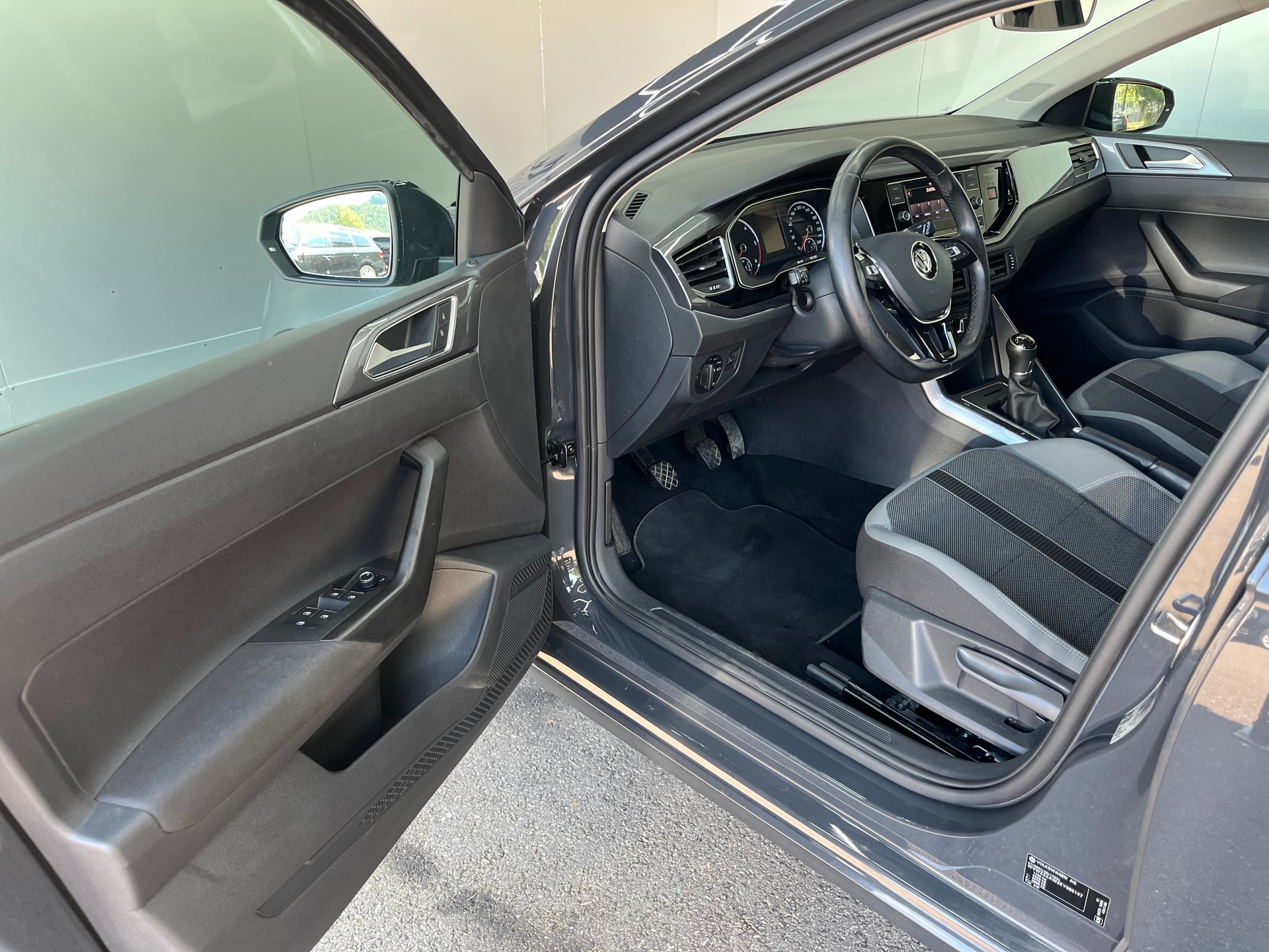 VW Polo 1.6 TDI Highline-image-6
