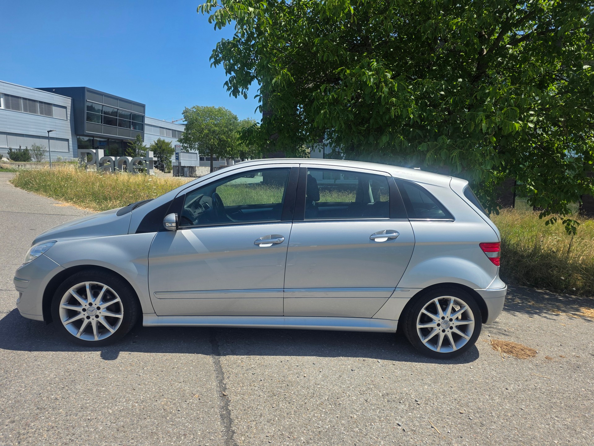 MERCEDES-BENZ B 200 T-image-5