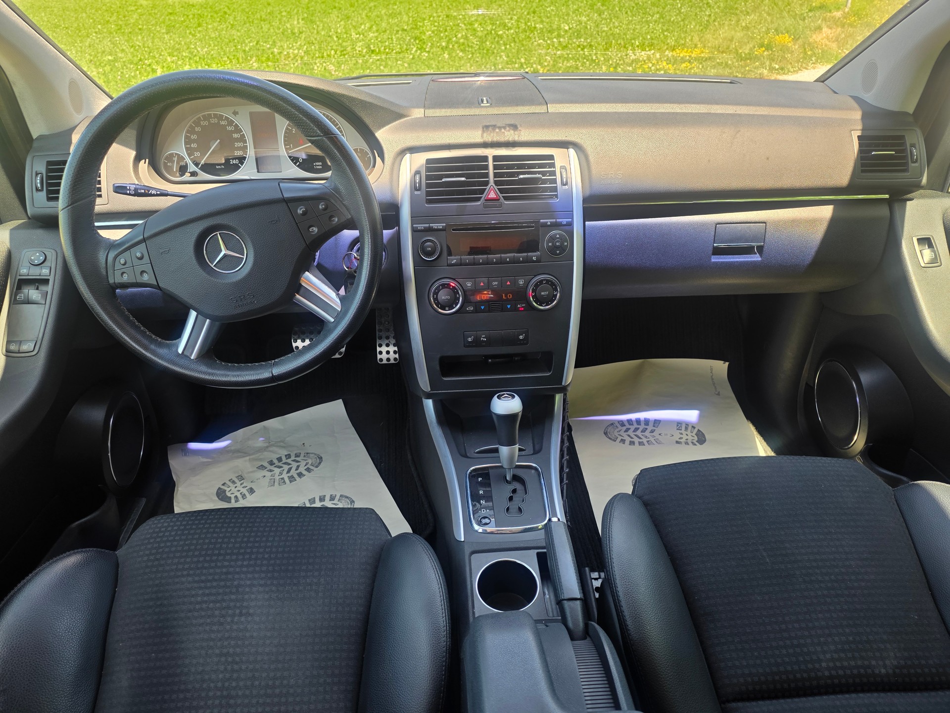 MERCEDES-BENZ B 200 T-image-9