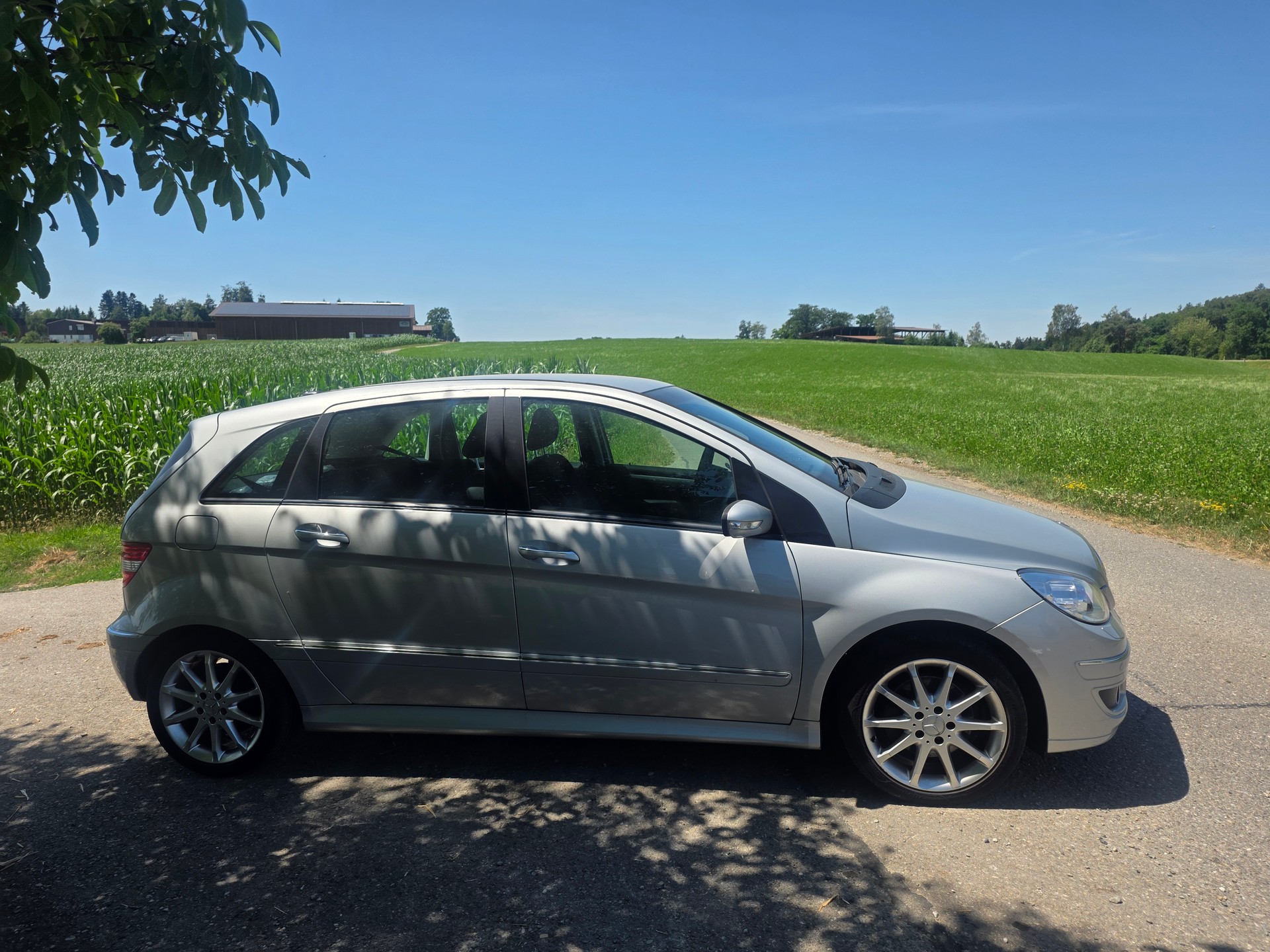 MERCEDES-BENZ B 200 T-image-4