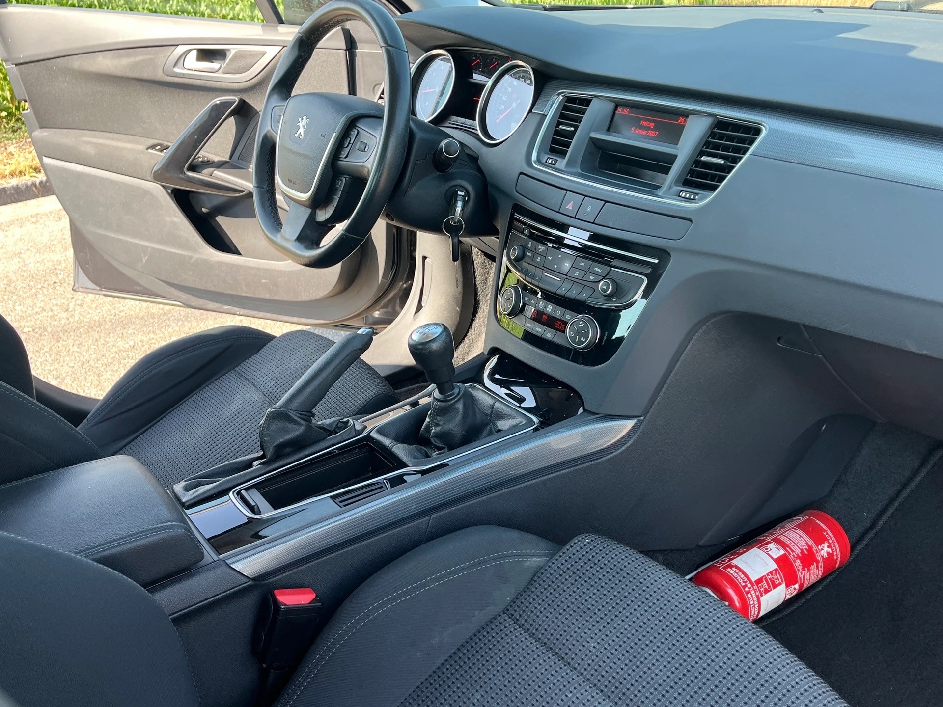 PEUGEOT 508 1.6 16V T Active-image-10