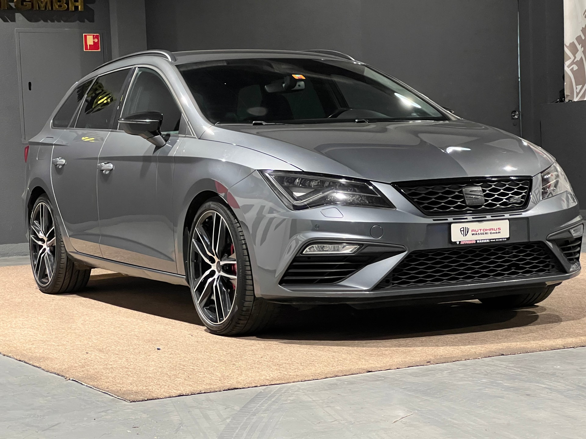 SEAT Leon ST 2.0 TSI Cupra 360 4 Drive DSG-image-0