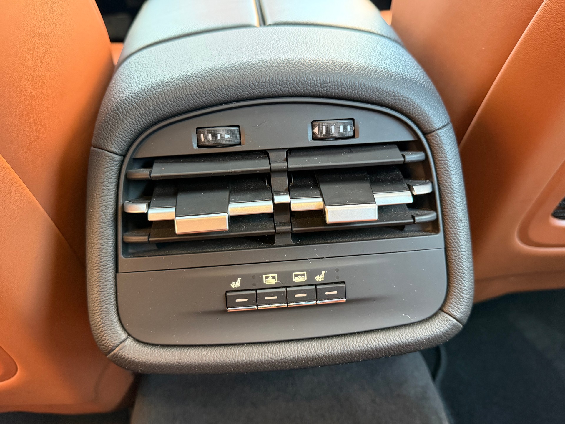 MASERATI Ghibli 2.0 Hybrid GranLuso Automatica-image-15