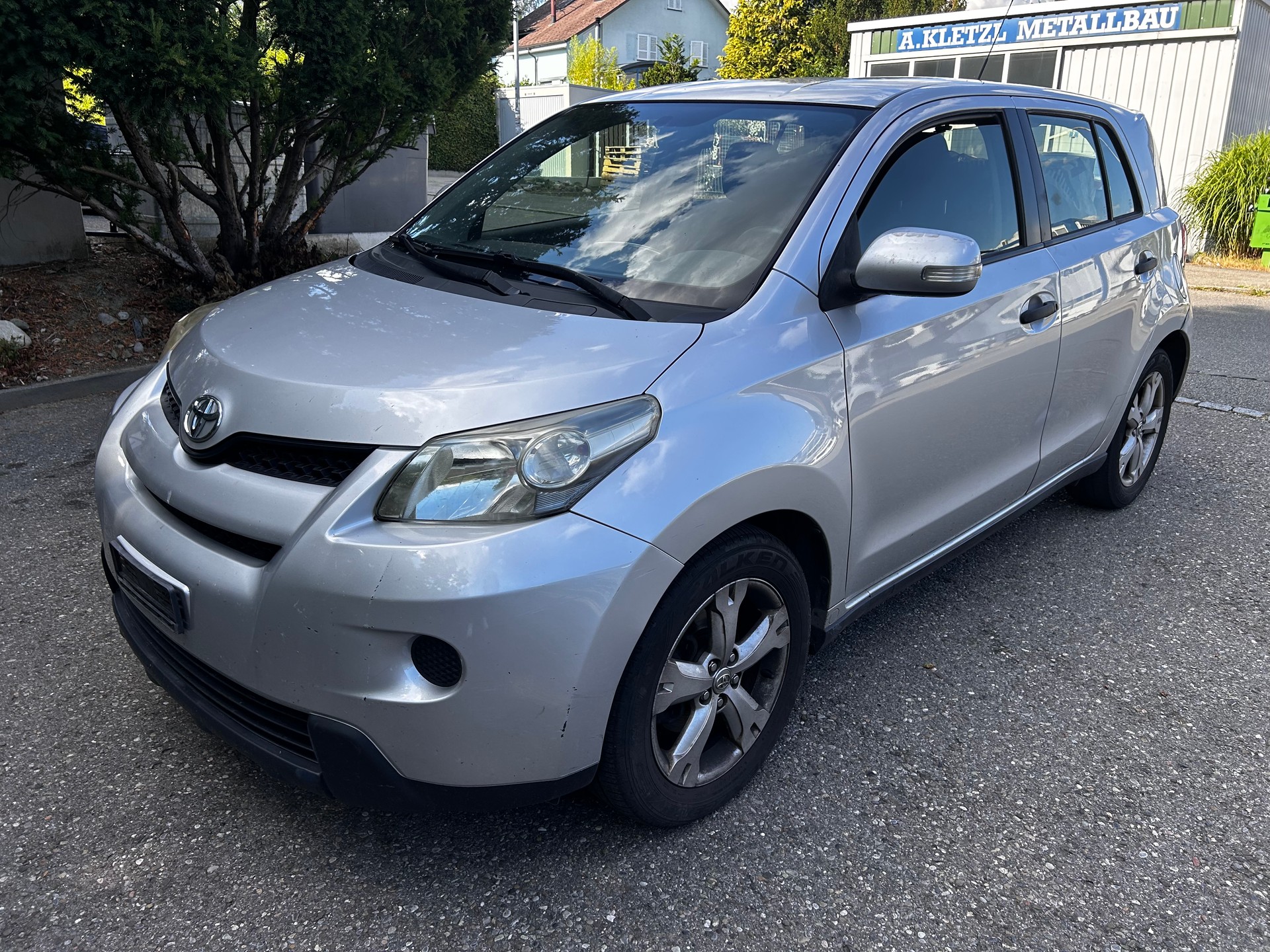 TOYOTA UrbanCruiser 1.4 D-4D Linea Sol 4WD-image-1