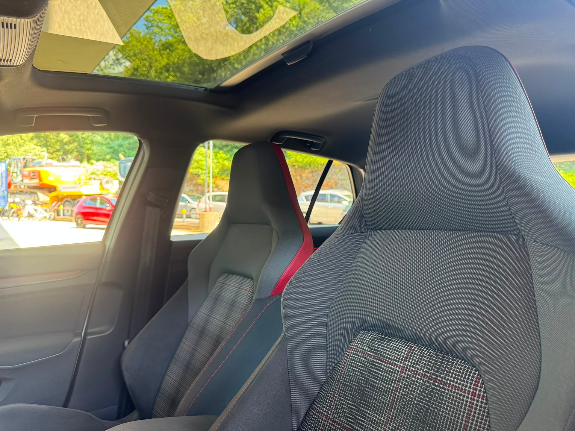 VW Golf 2.0 TSI GTI DSG-image-9