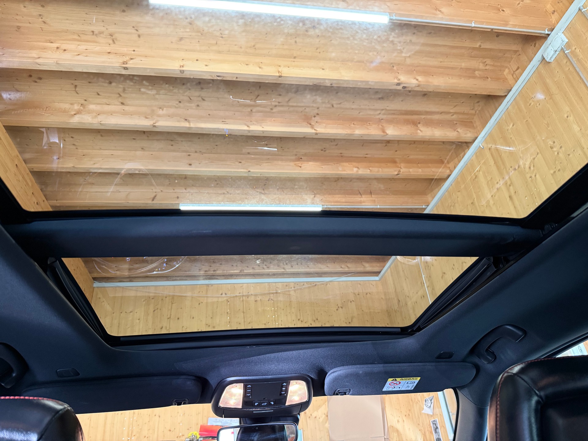 JEEP Grand Cherokee 3.0 CRD 75th Anniversary Automatic-image-14