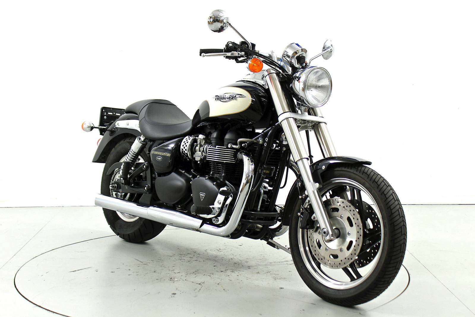 TRIUMPH Speedmaster-showroom-element-1