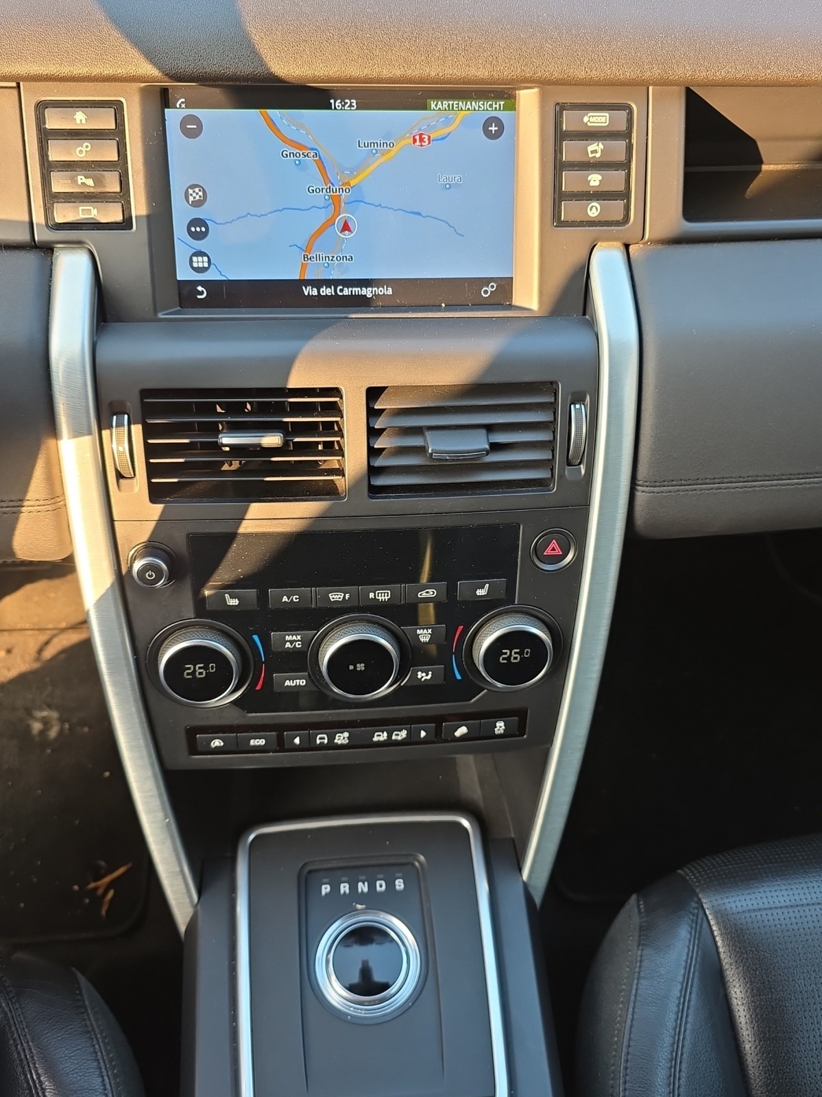 LAND ROVER Discovery Sport 2.0 TD4 HSE AT9-image-8
