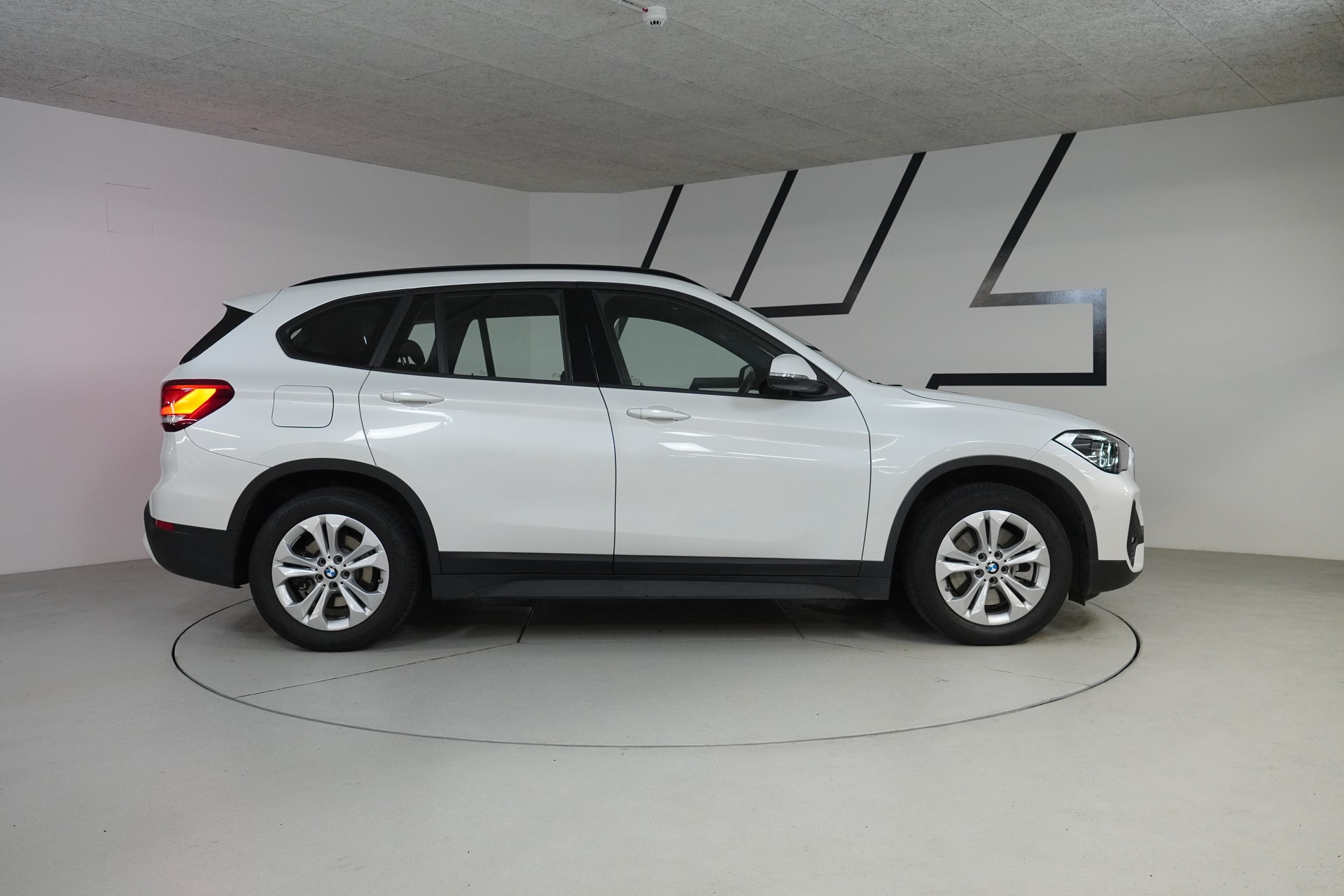 BMW X1 xDrive 25e Steptronic-image-8