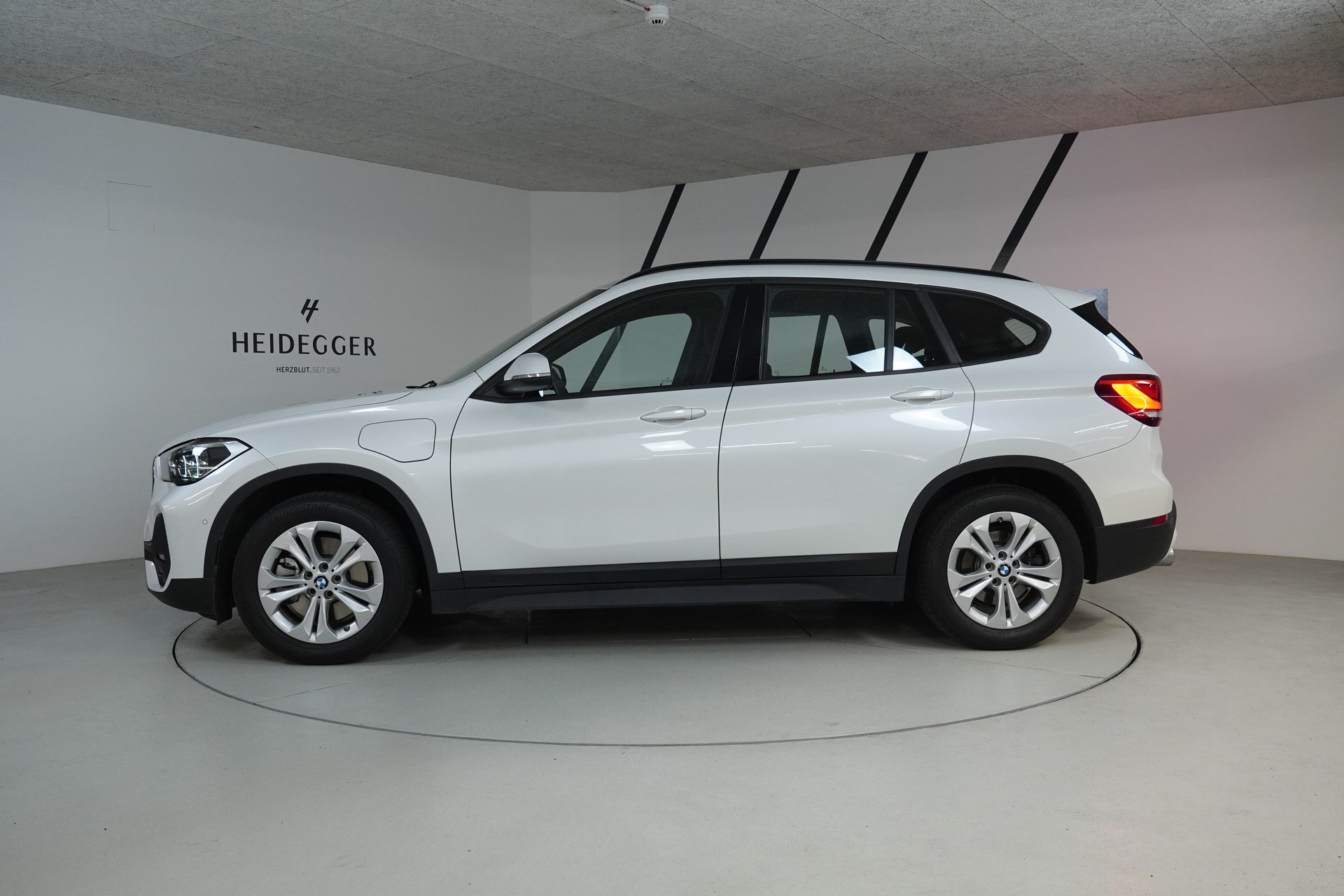 BMW X1 xDrive 25e Steptronic-image-4