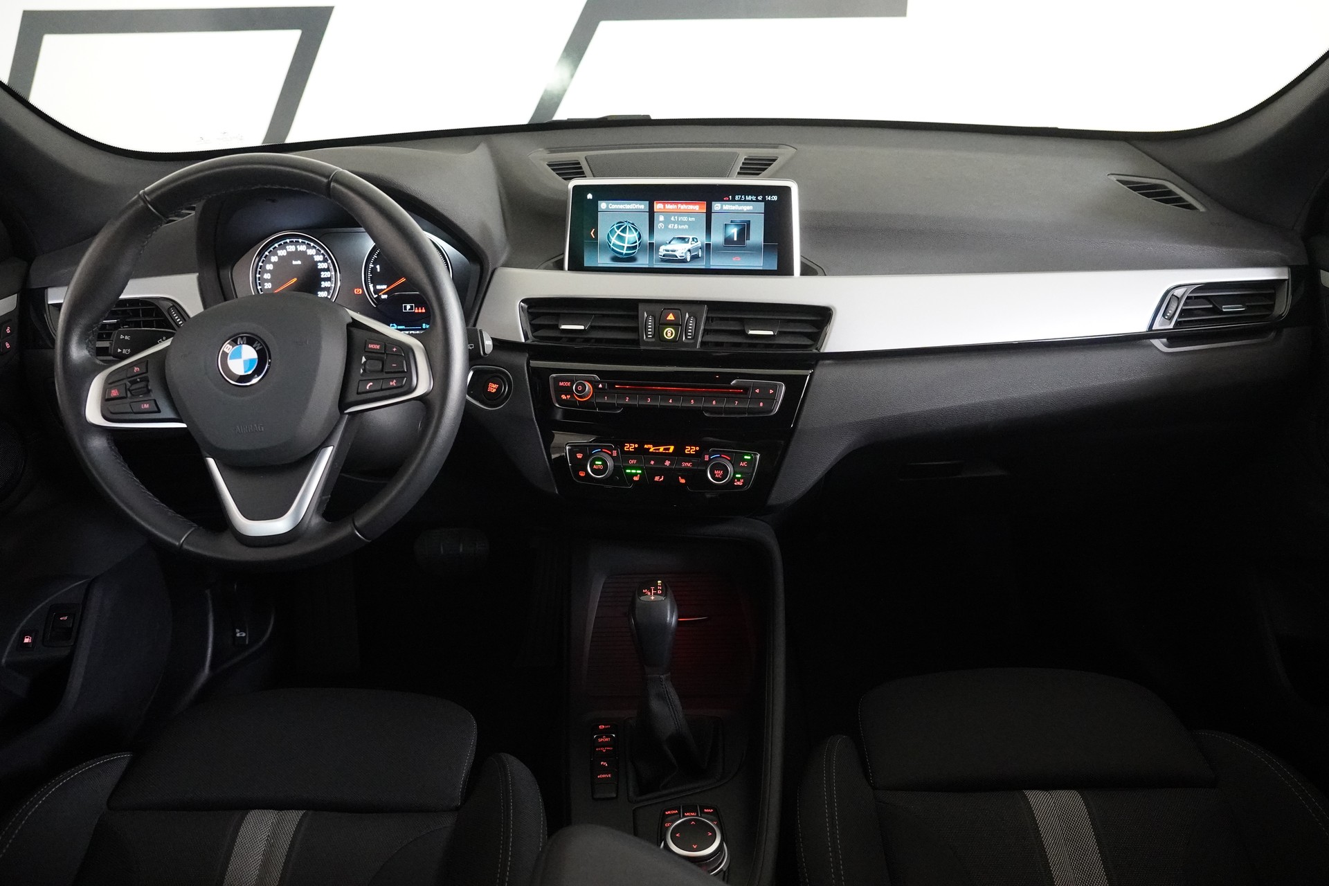 BMW X1 xDrive 25e Steptronic-image-18