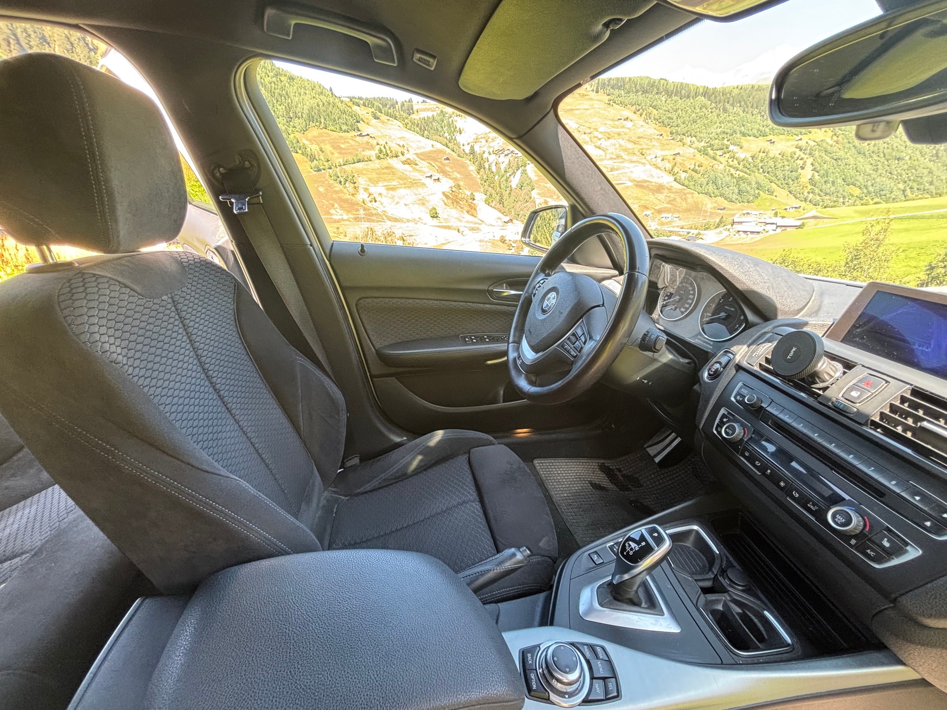 BMW M135i xDrive-image-5