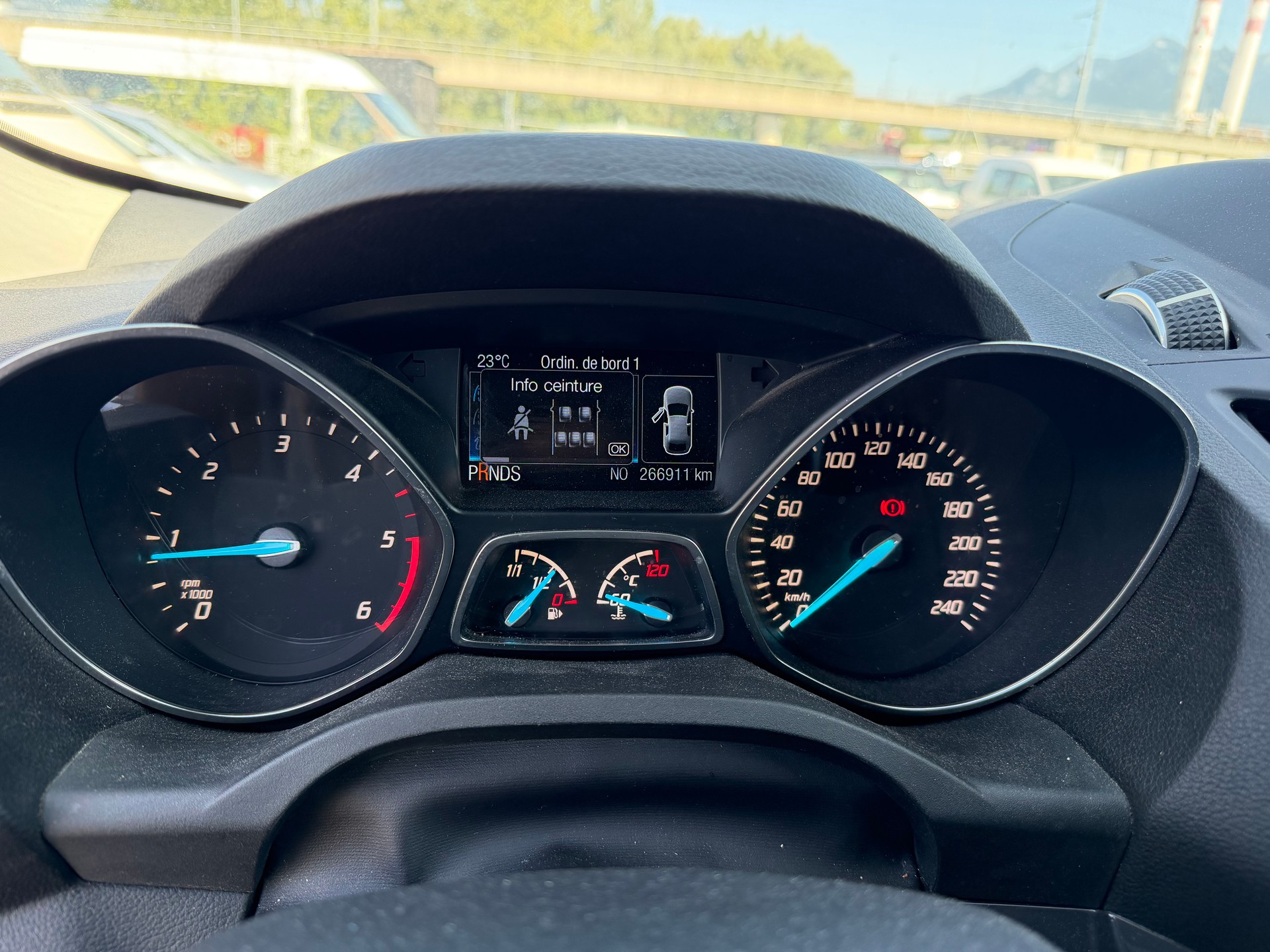 FORD Kuga 2.0 TDCi Titanium S 4WD PowerShift-image-11
