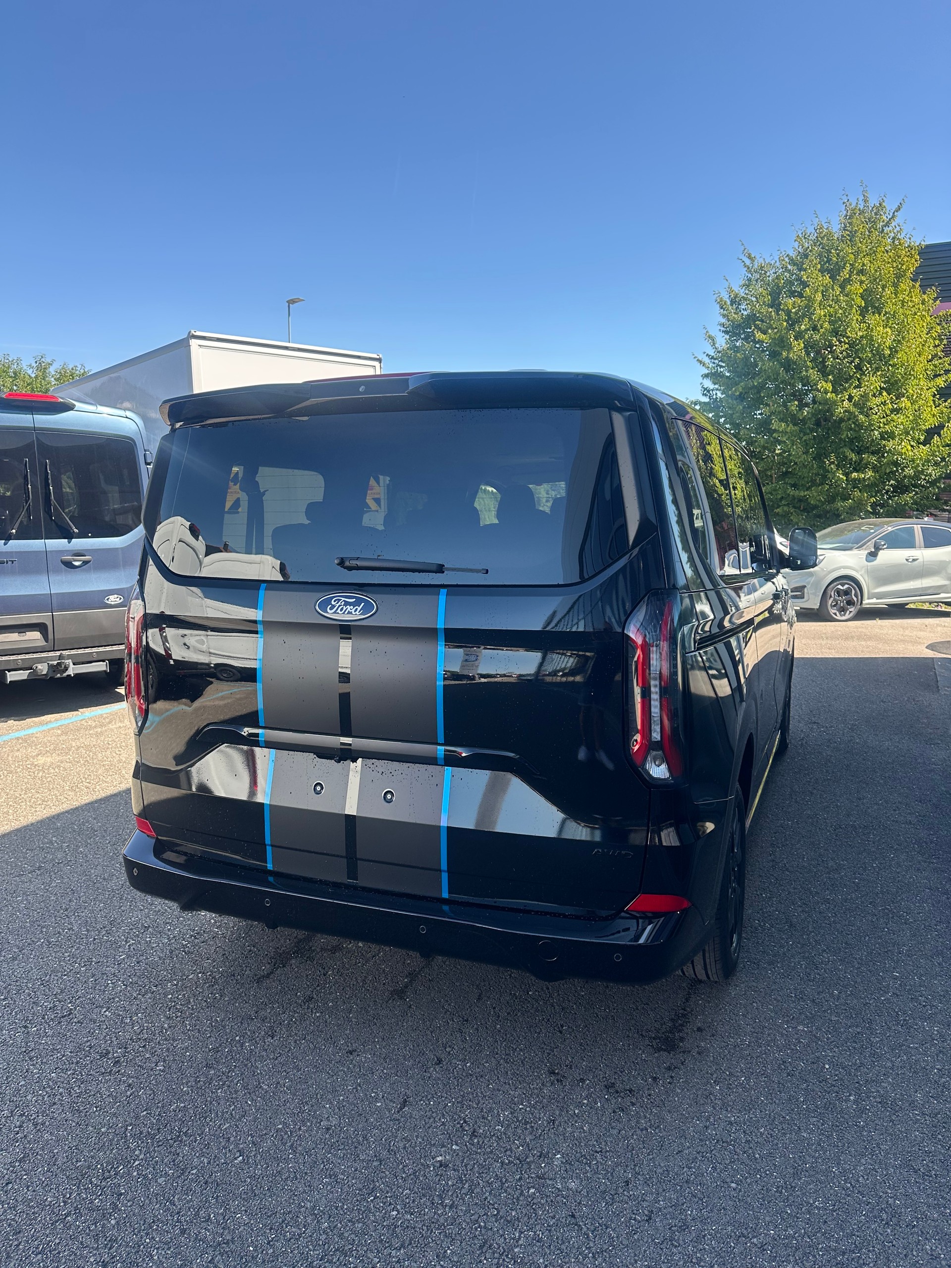 FORD Tourneo Custom 320 L1 2.0 EcoBl Sport/170CV/Aut.4x4-image-5