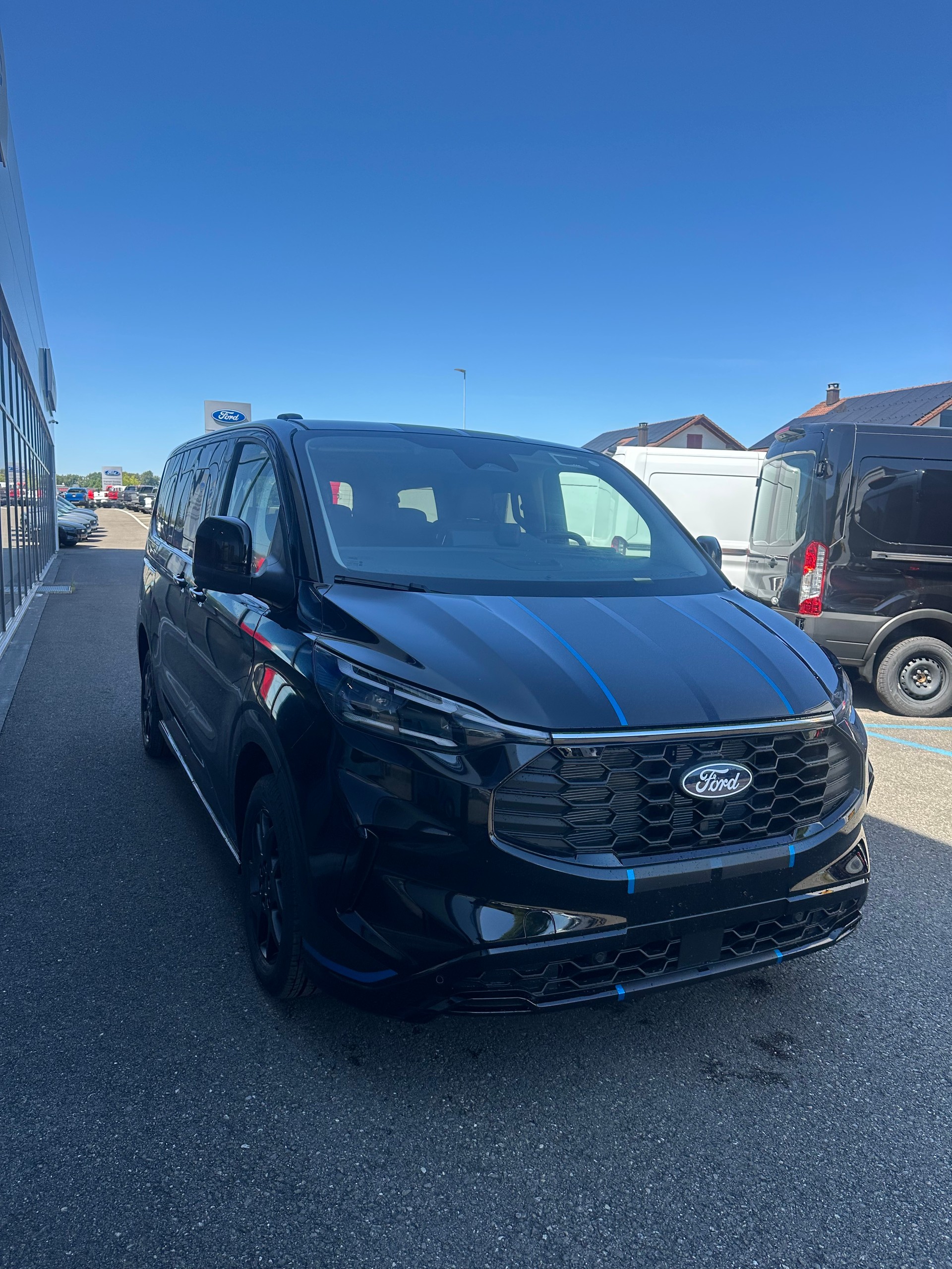 FORD Tourneo Custom 320 L1 2.0 EcoBl Sport/170CV/Aut.4x4-image-7