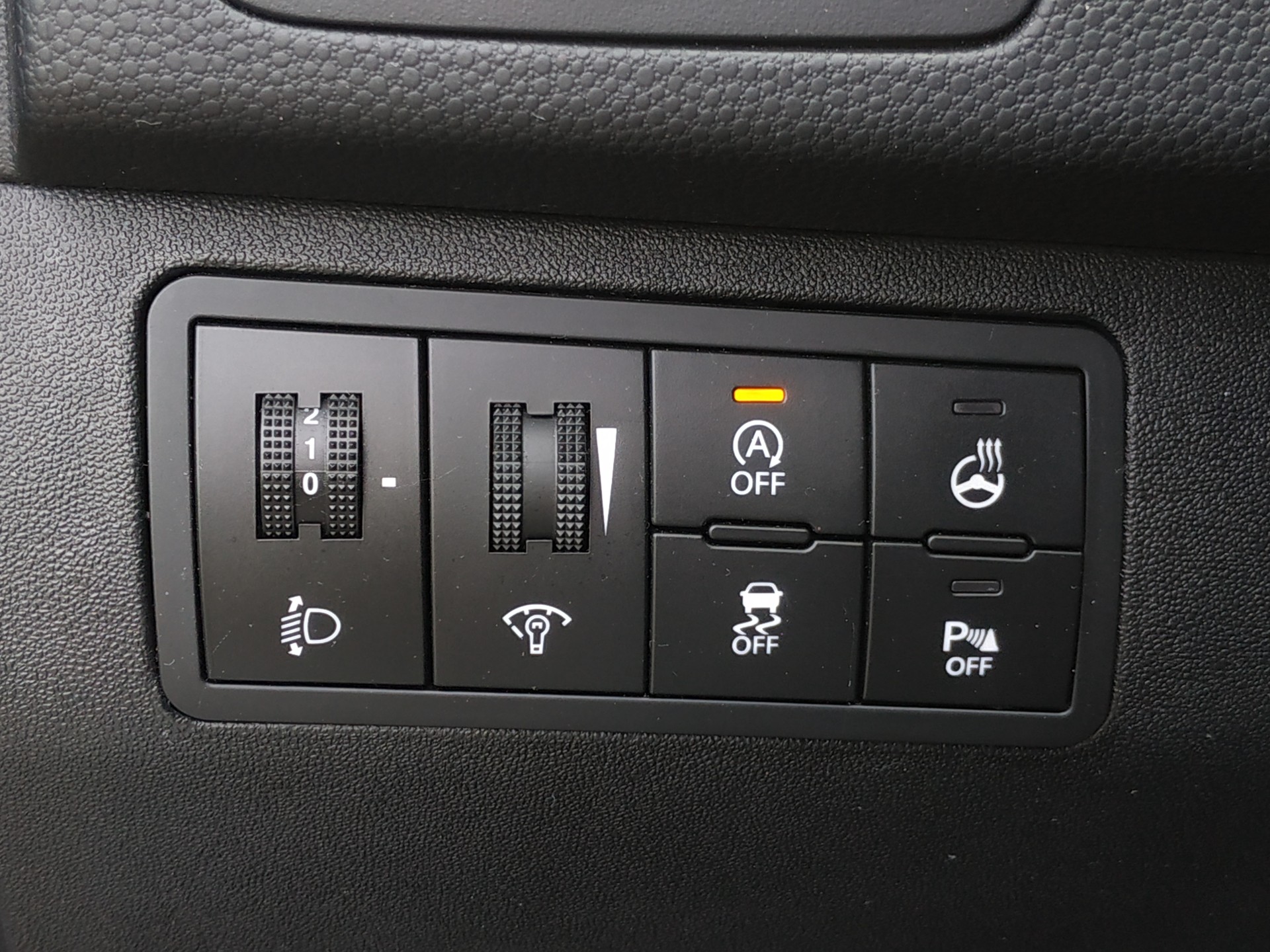 HYUNDAI iX20 1.6 CRDi Amplia-image-15