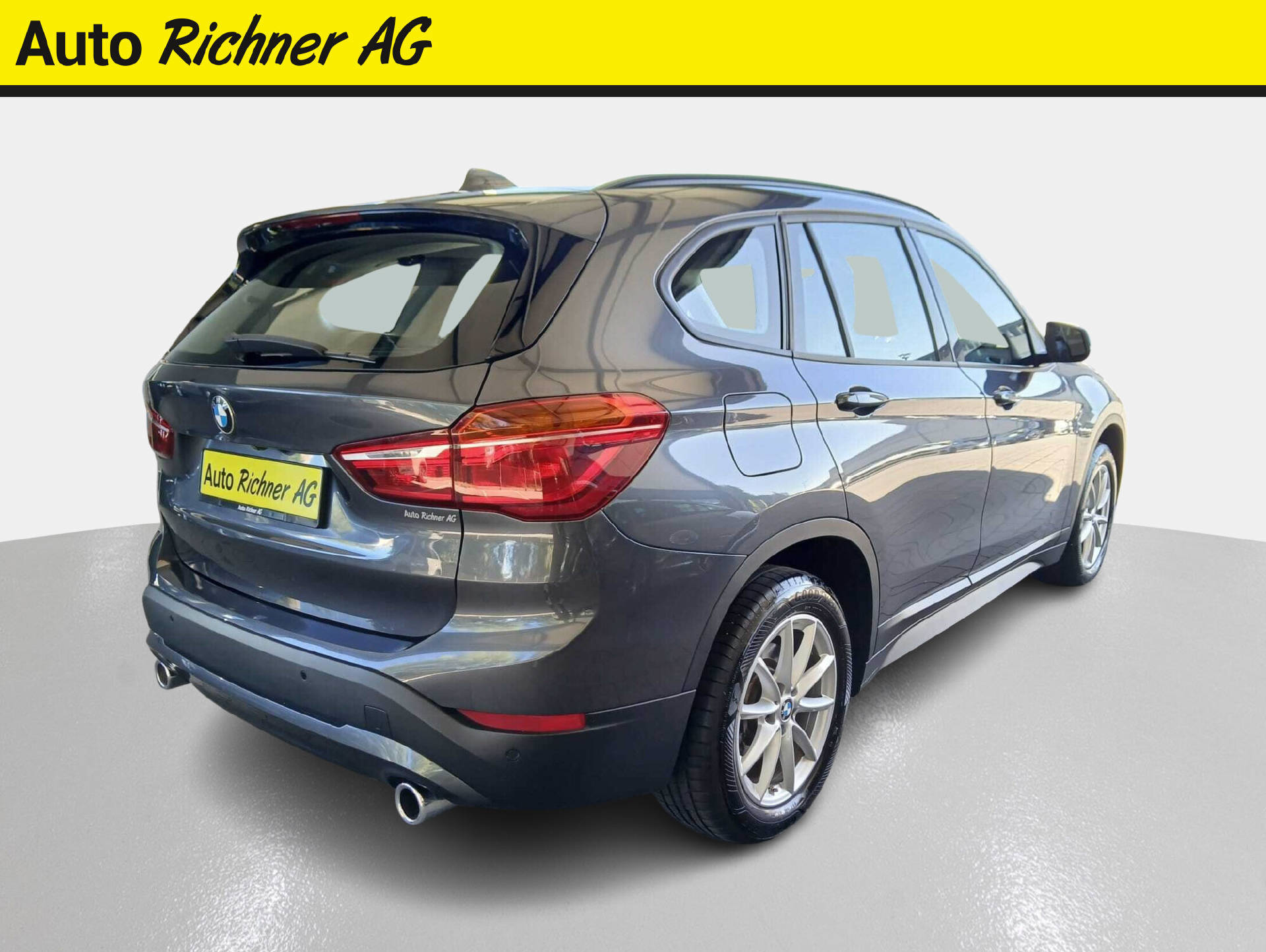 BMW X1 20d xDrive-showroom-element-3