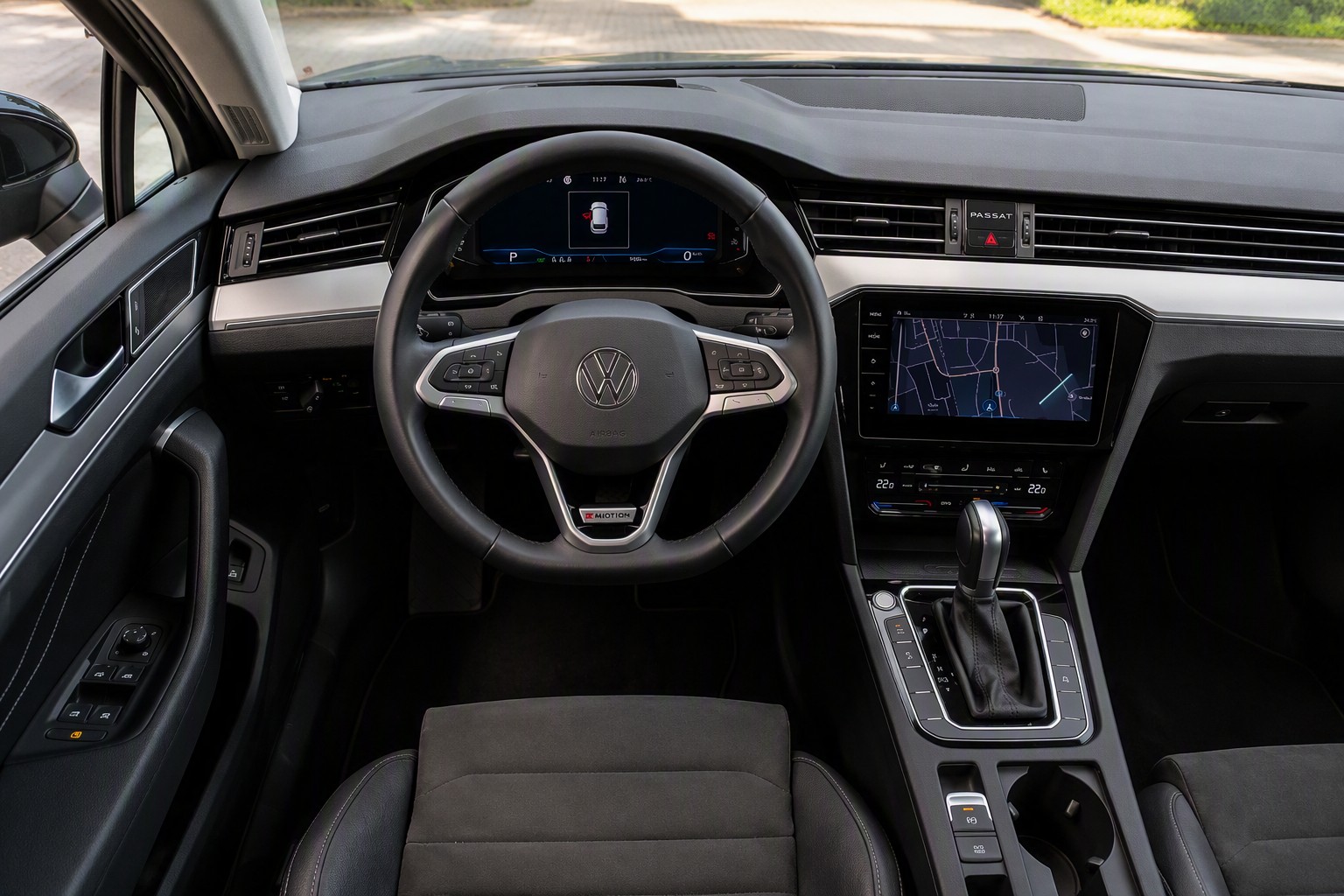 VW Passat 2.0 TDI BMT Elegance 4Motion DSG-image-2