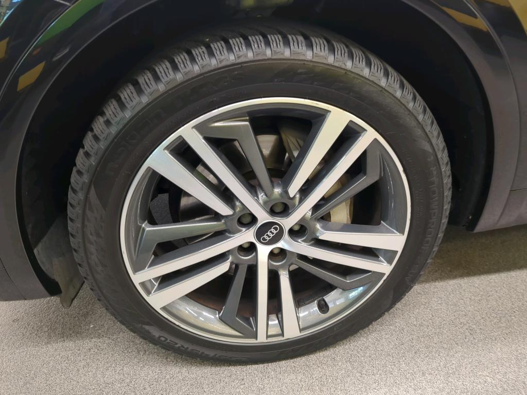 AUDI Q5 50 TFSI e PHEV S line quattro S-tronic-image-8