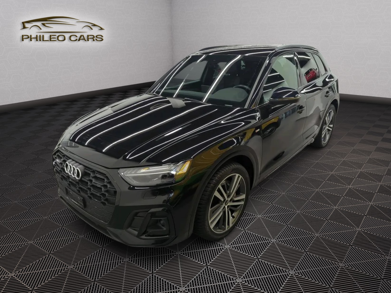 AUDI Q5 50 TFSI e PHEV S line quattro S-tronic-image-0