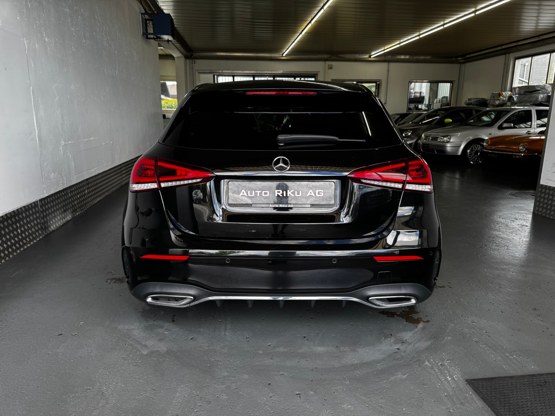 MERCEDES-BENZ A 200 AMG Line 7G-DCT-image-10