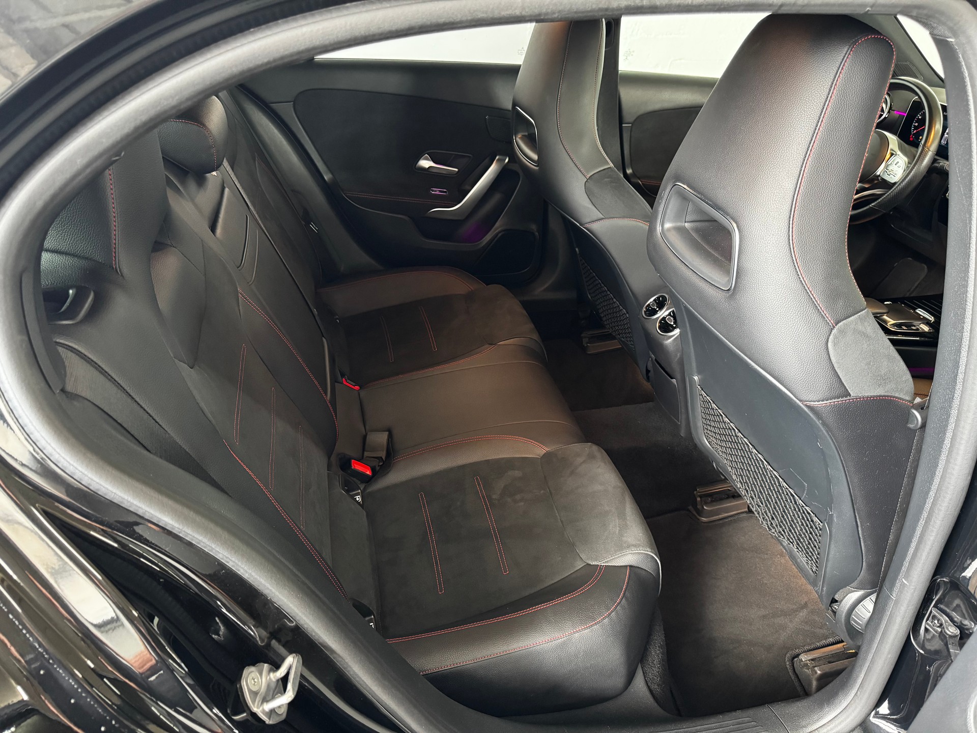MERCEDES-BENZ A 200 AMG Line 7G-DCT-image-20