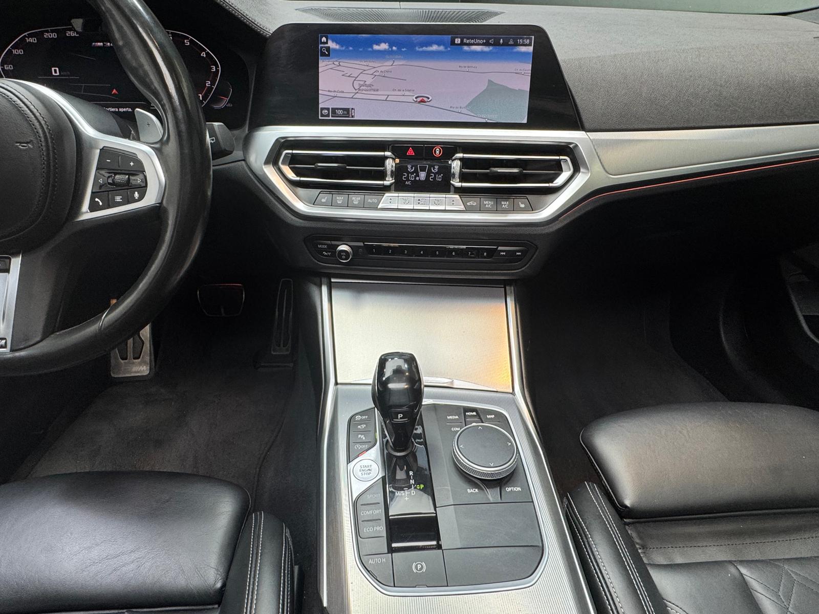 BMW M340i xDriveTouring Steptronic M Sport-image-16