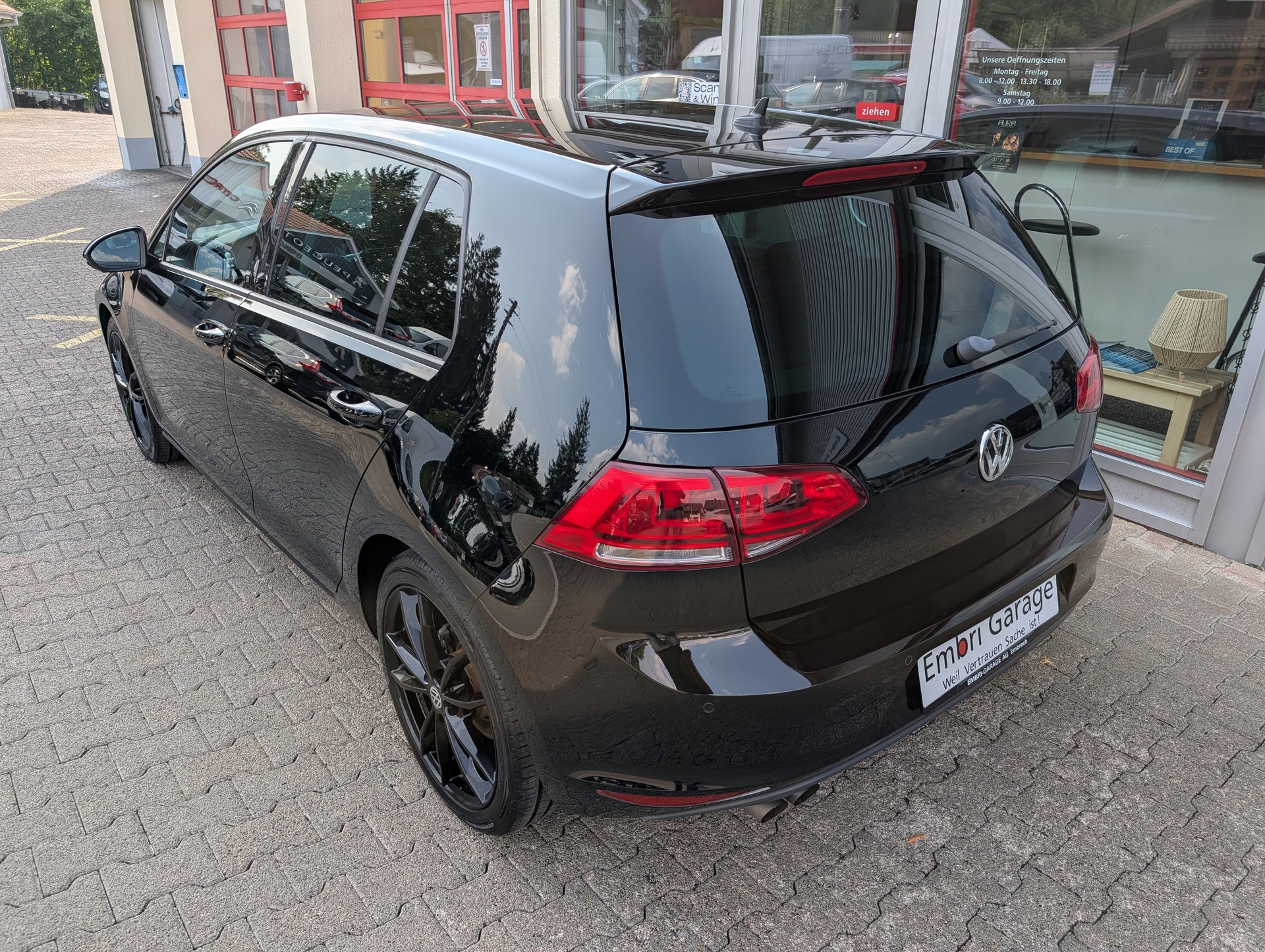 VW Golf 1.4 TSI R-Line Design DSG-image-4