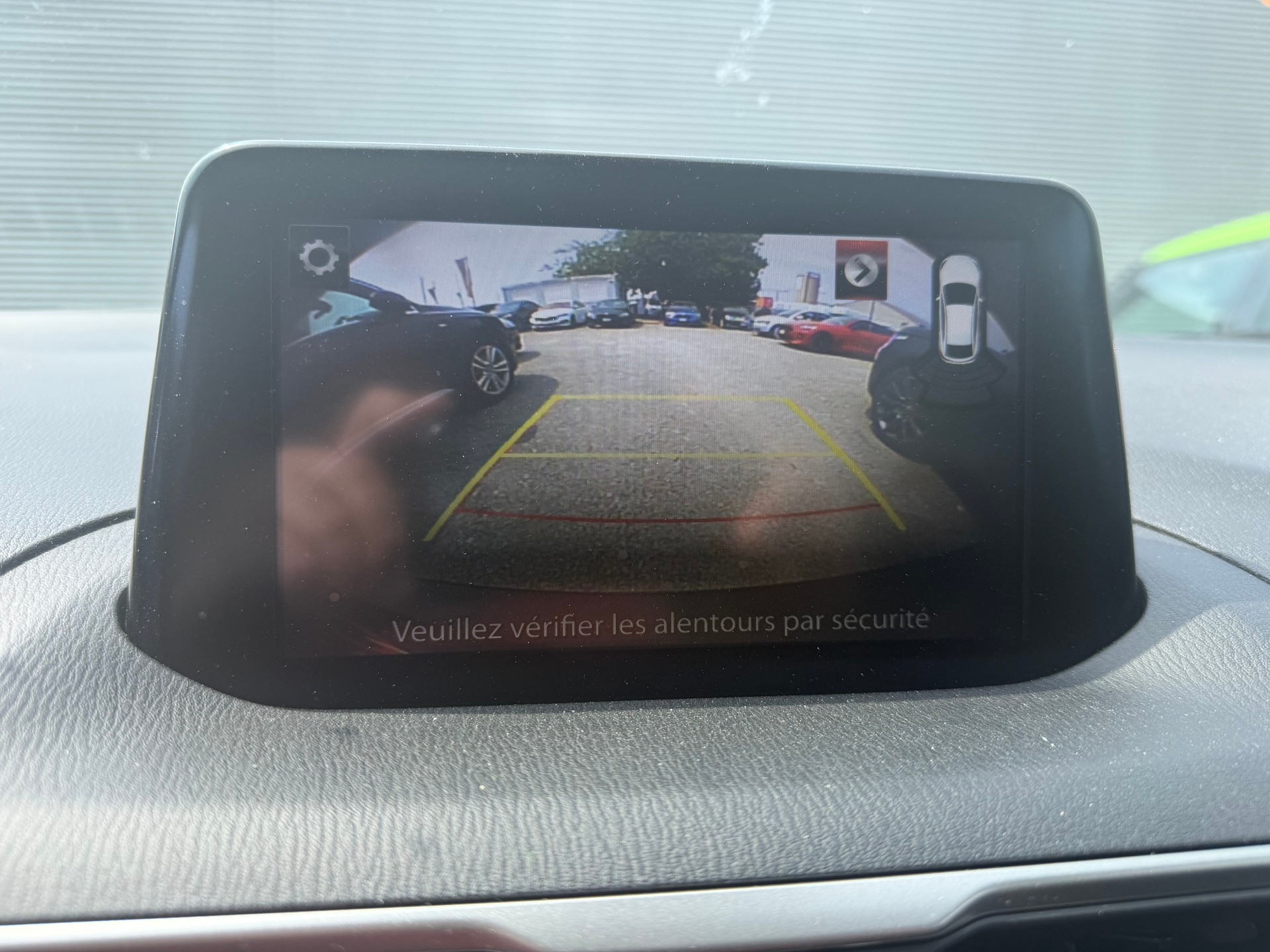 MAZDA 3 SKYACTIV-D 105 Ambition Plus Automat-image-3