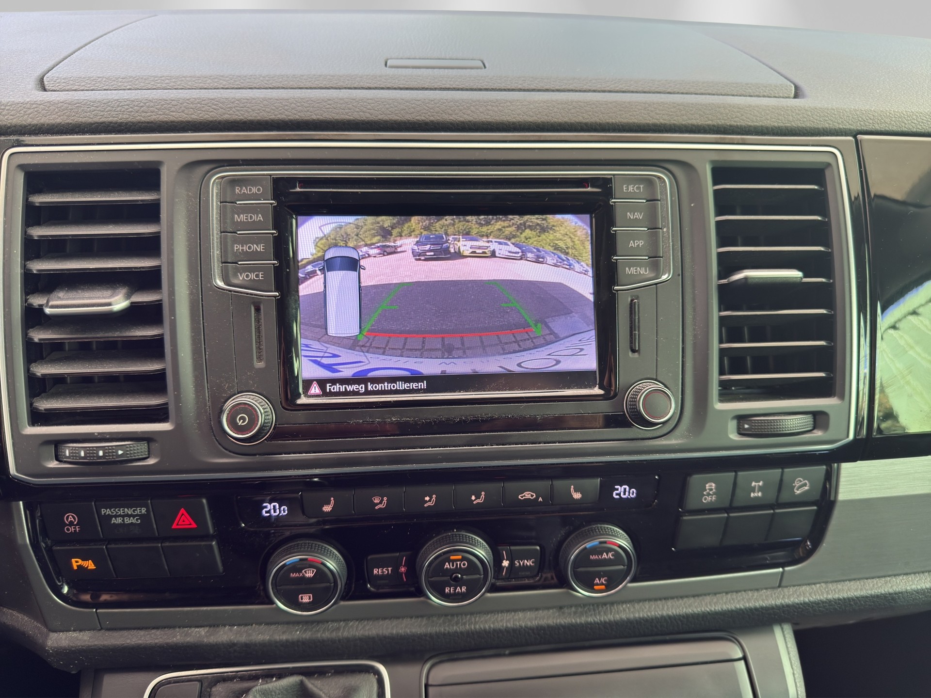 VW T6 California 2.0 Bi-TDI Beach Liberty 4Motion DSG-image-12