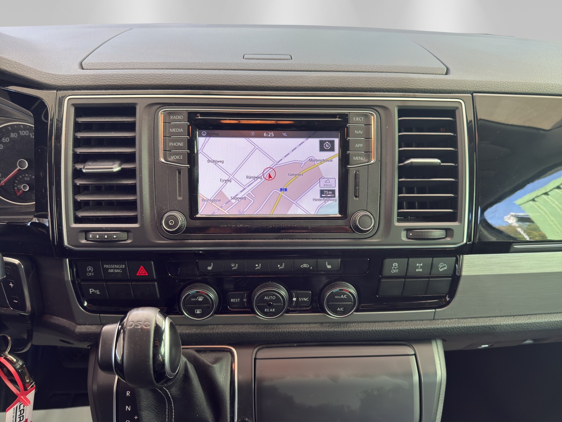 VW T6 California 2.0 Bi-TDI Beach Liberty 4Motion DSG-image-11
