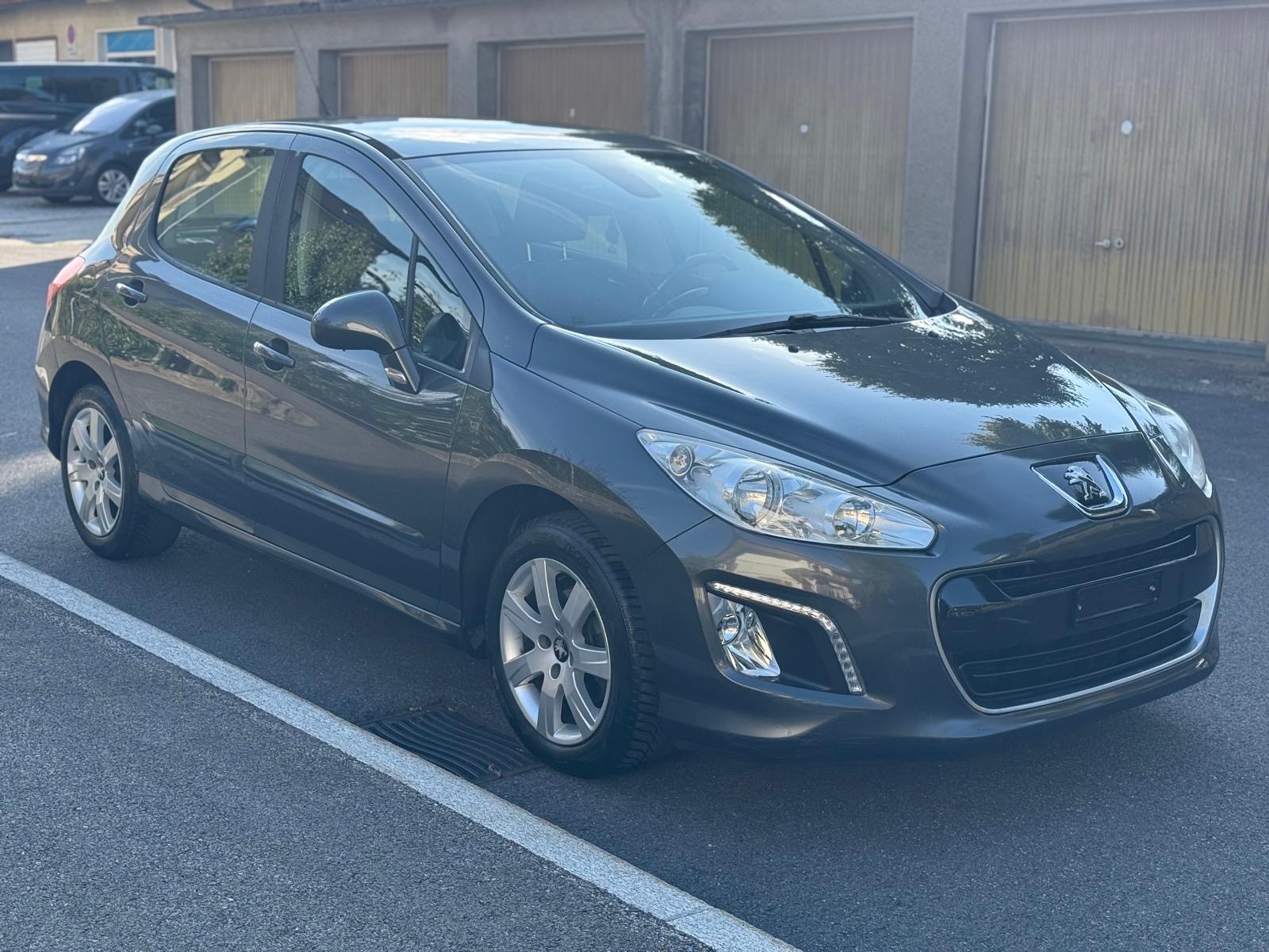PEUGEOT 308 1.6 16V VTI Active Automatic-image-1